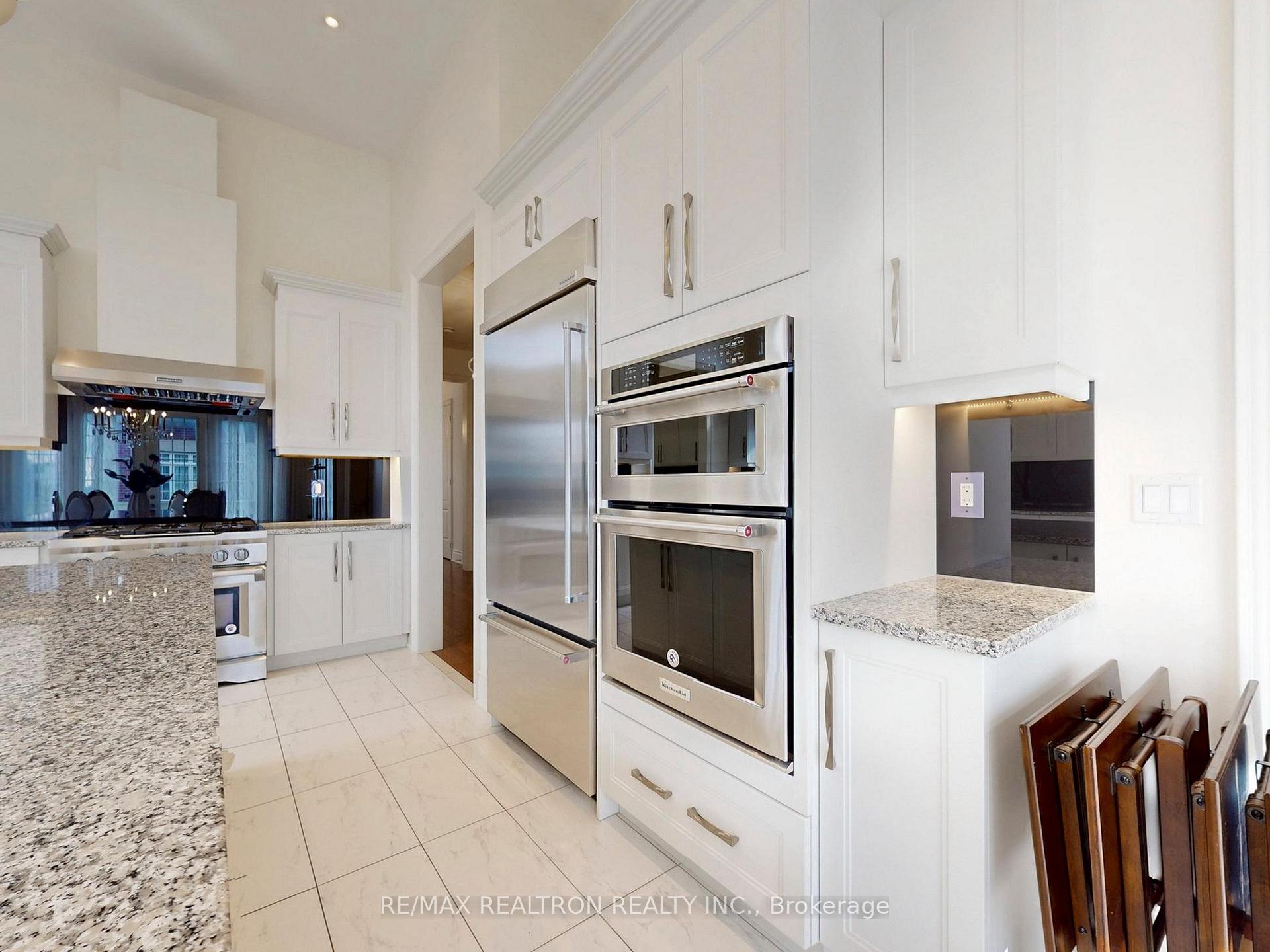 Photo 16 of 1 Conger Street, Vaughan, Patterson — HOMEH