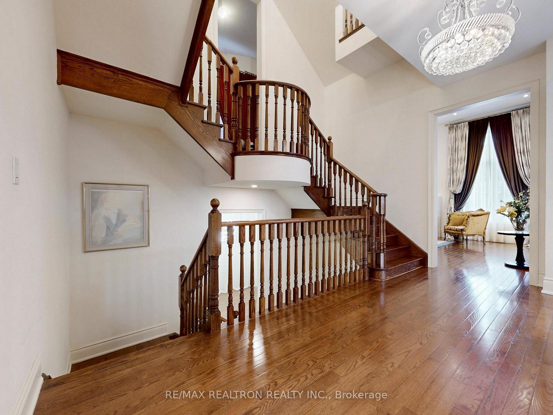 Photo 19 of 1 Conger Street, Vaughan, Patterson — HOMEH