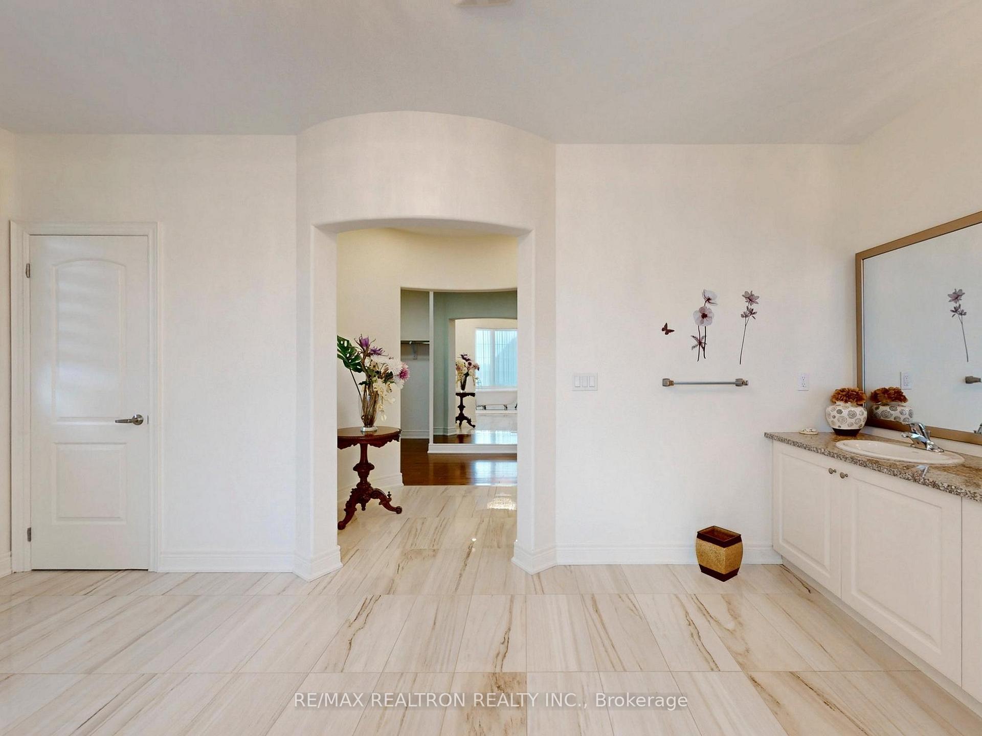 Photo 26 of 1 Conger Street, Vaughan, Patterson — HOMEH