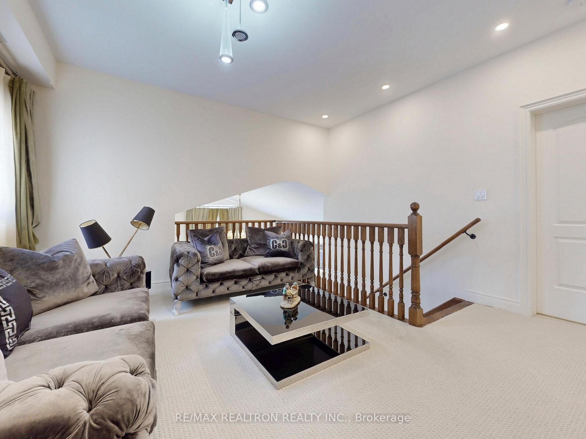 Photo 35 of 1 Conger Street, Vaughan, Patterson — HOMEH
