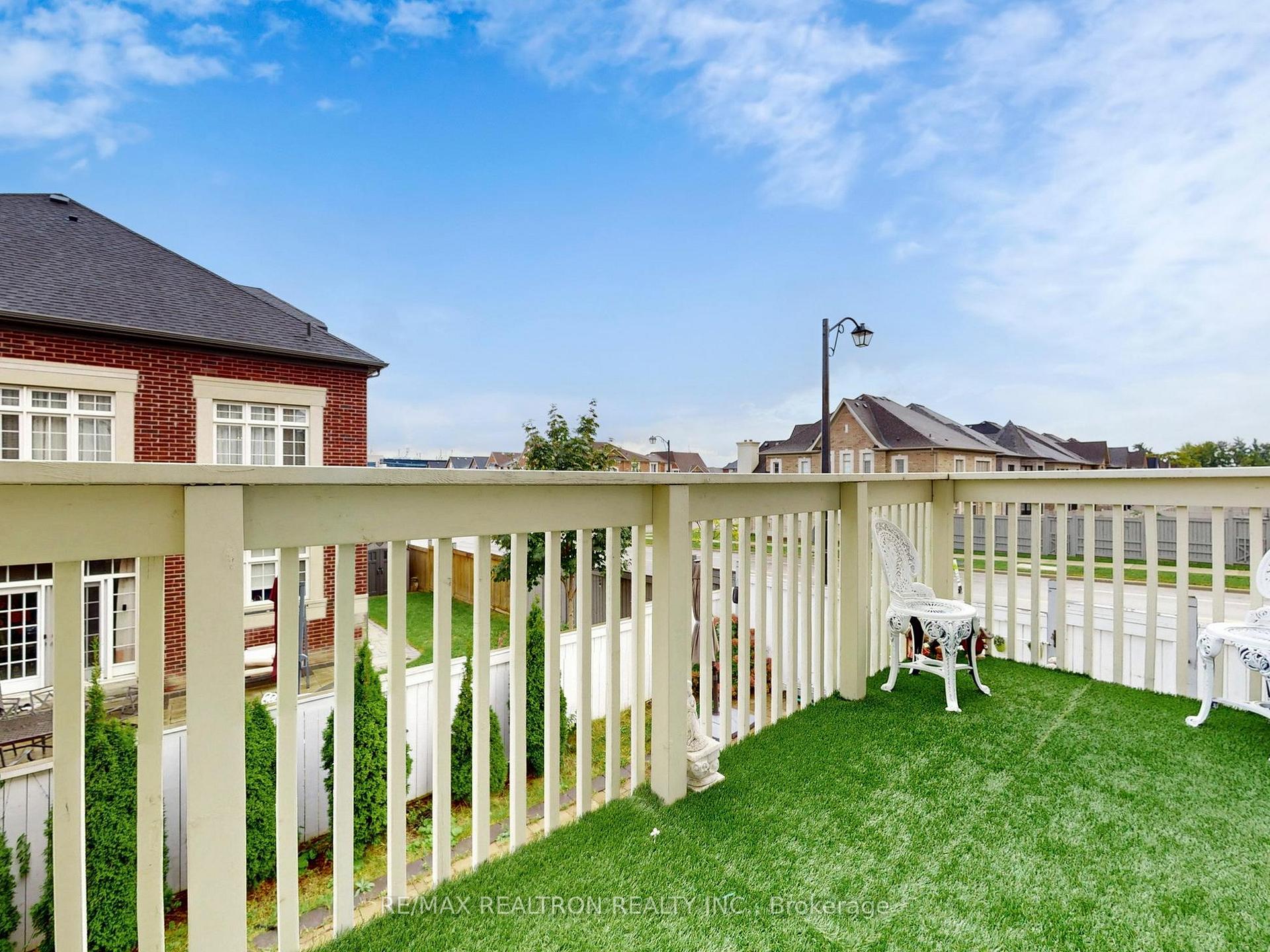 Photo 46 of 1 Conger Street, Vaughan, Patterson — HOMEH