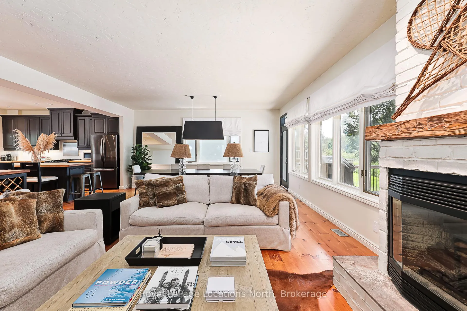 Photo 13 of 142 Brooker Boulevard, Blue Mountains — HOMEH