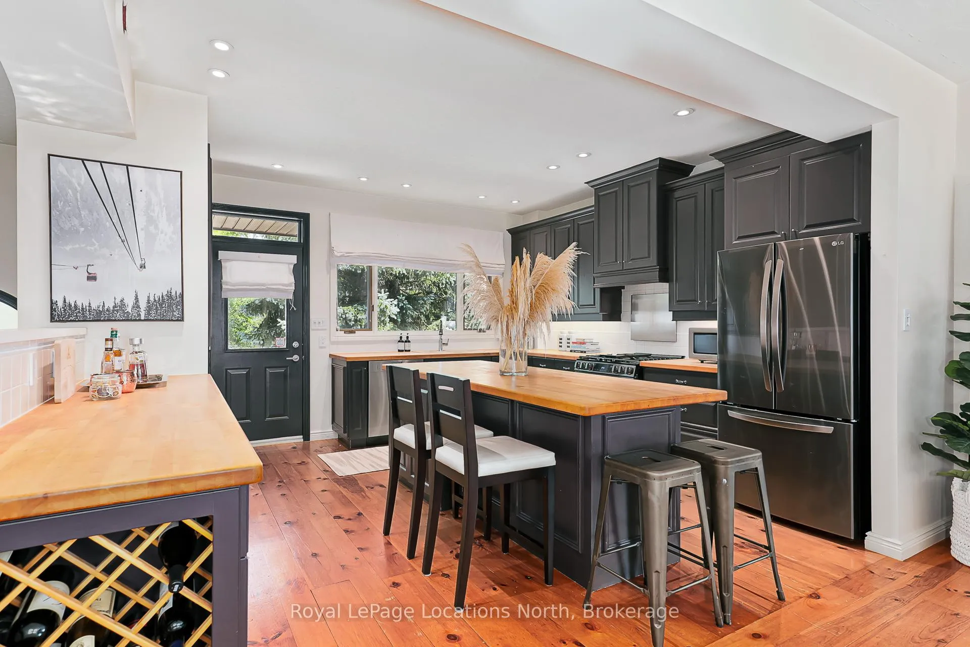 Photo 17 of 142 Brooker Boulevard, Blue Mountains — HOMEH