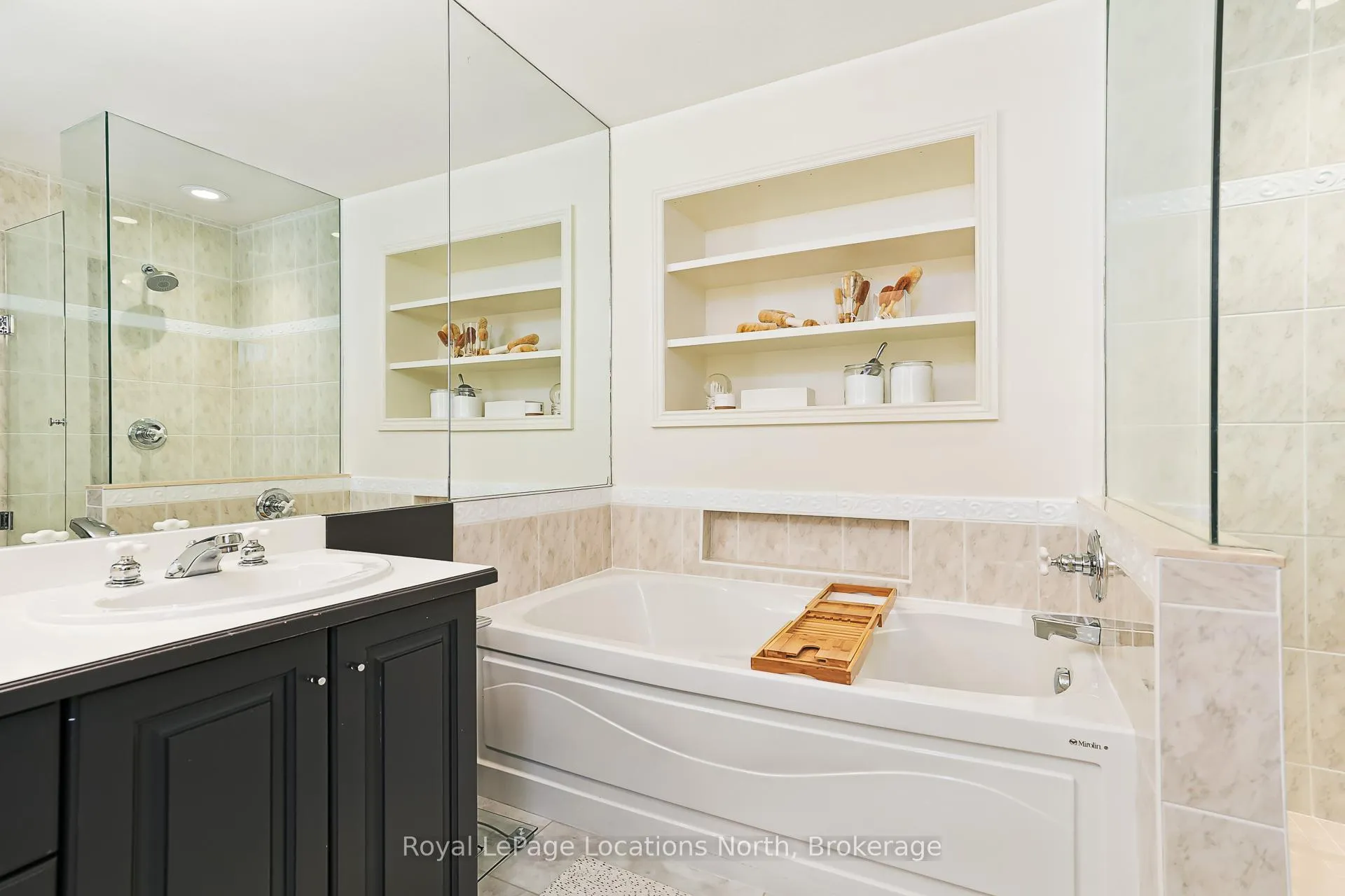 Photo 24 of 142 Brooker Boulevard, Blue Mountains — HOMEH