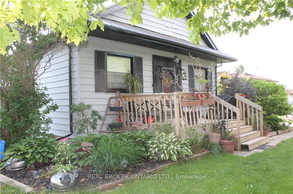 Front of 7994 Wellington 12 Road