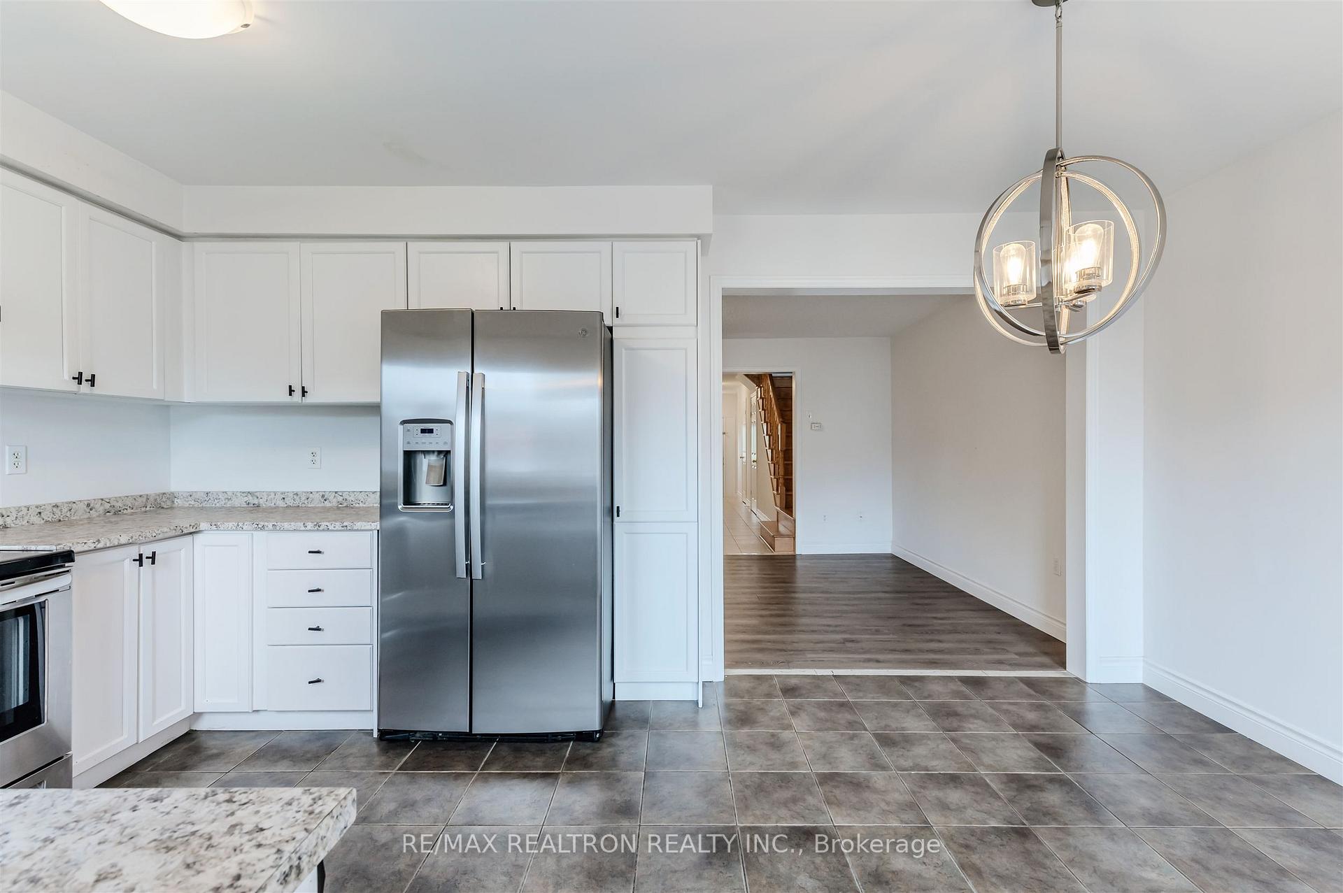 Photo 16 of 76 Argento Crescent, Vaughan, Vellore Village — HOMEH