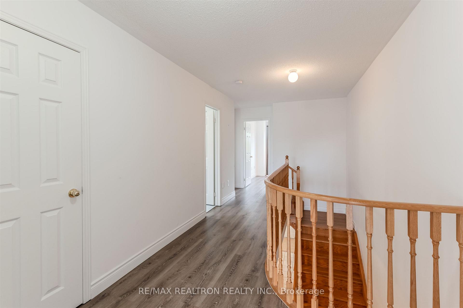 Photo 17 of 76 Argento Crescent, Vaughan, Vellore Village — HOMEH