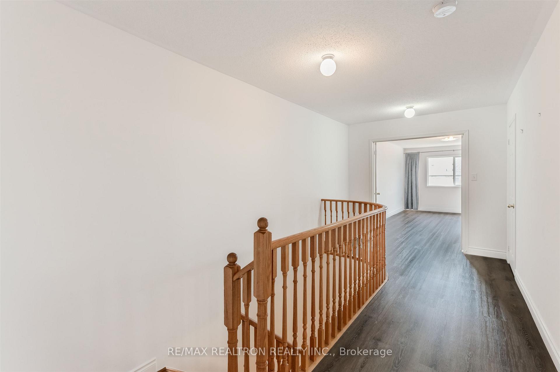 Photo 18 of 76 Argento Crescent, Vaughan, Vellore Village — HOMEH