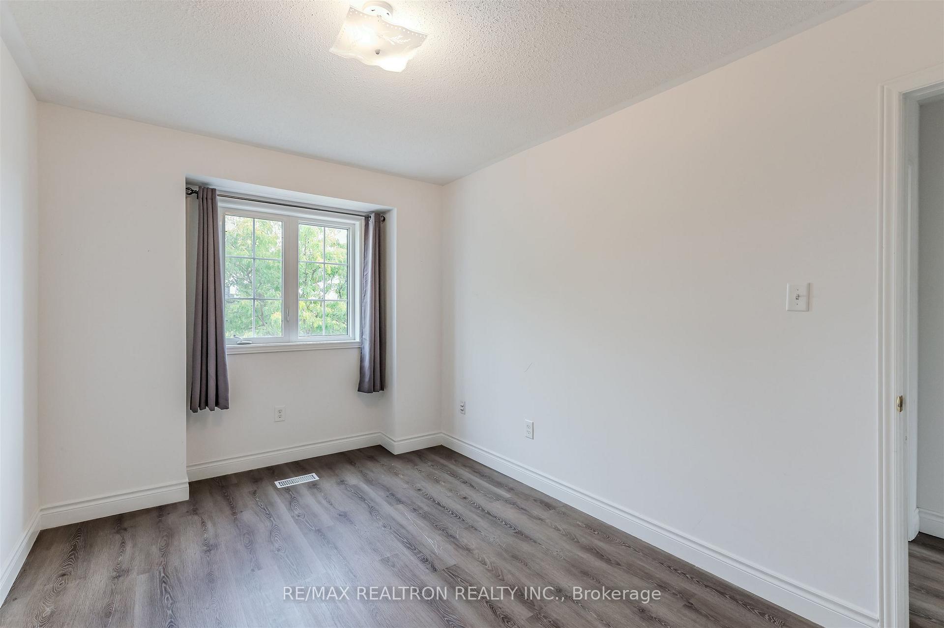 Photo 26 of 76 Argento Crescent, Vaughan, Vellore Village — HOMEH