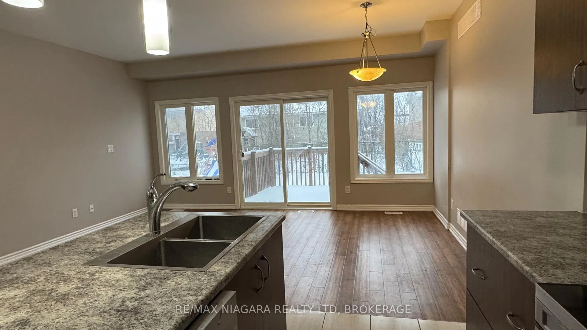 Photo 3 of 263 Louise Street, Welland, Lincoln/Crowland — HOMEH