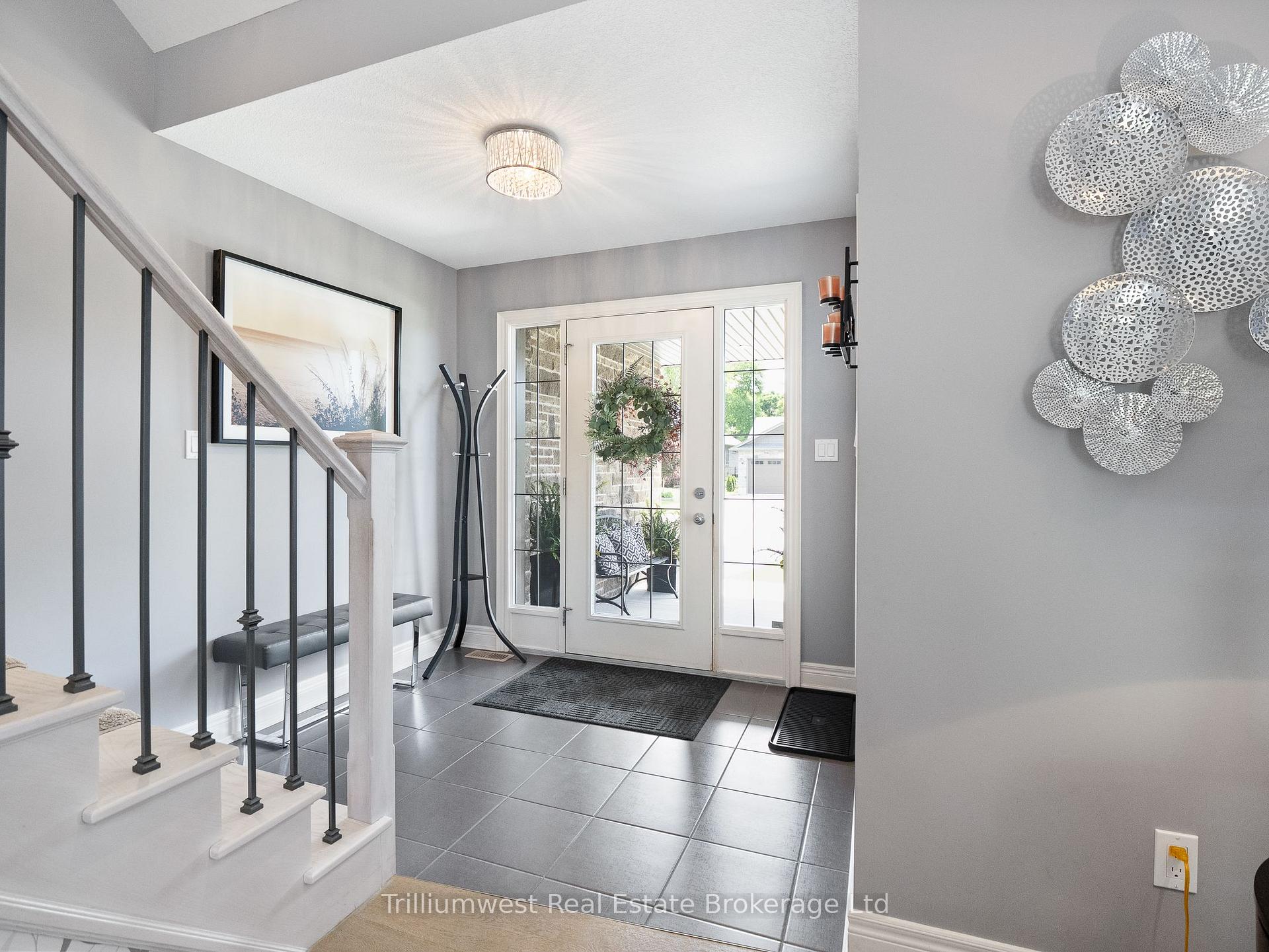 Photo 5 of 112 Ruby's Crescent, Wellington North, Mount Forest — HOMEH