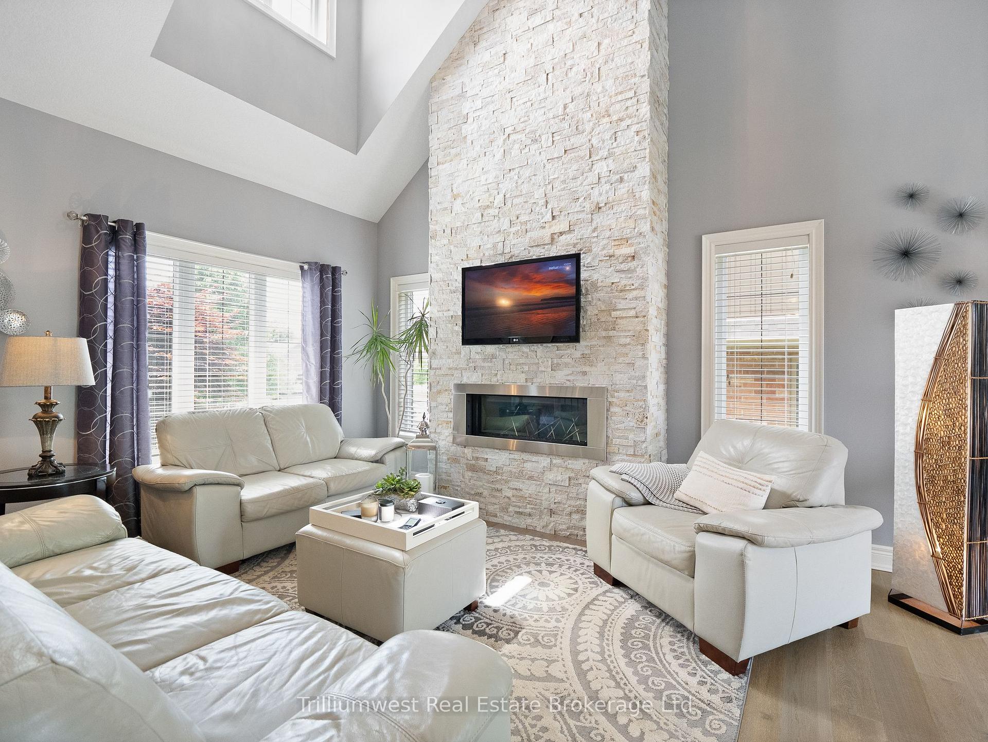 Photo 7 of 112 Ruby's Crescent, Wellington North, Mount Forest — HOMEH