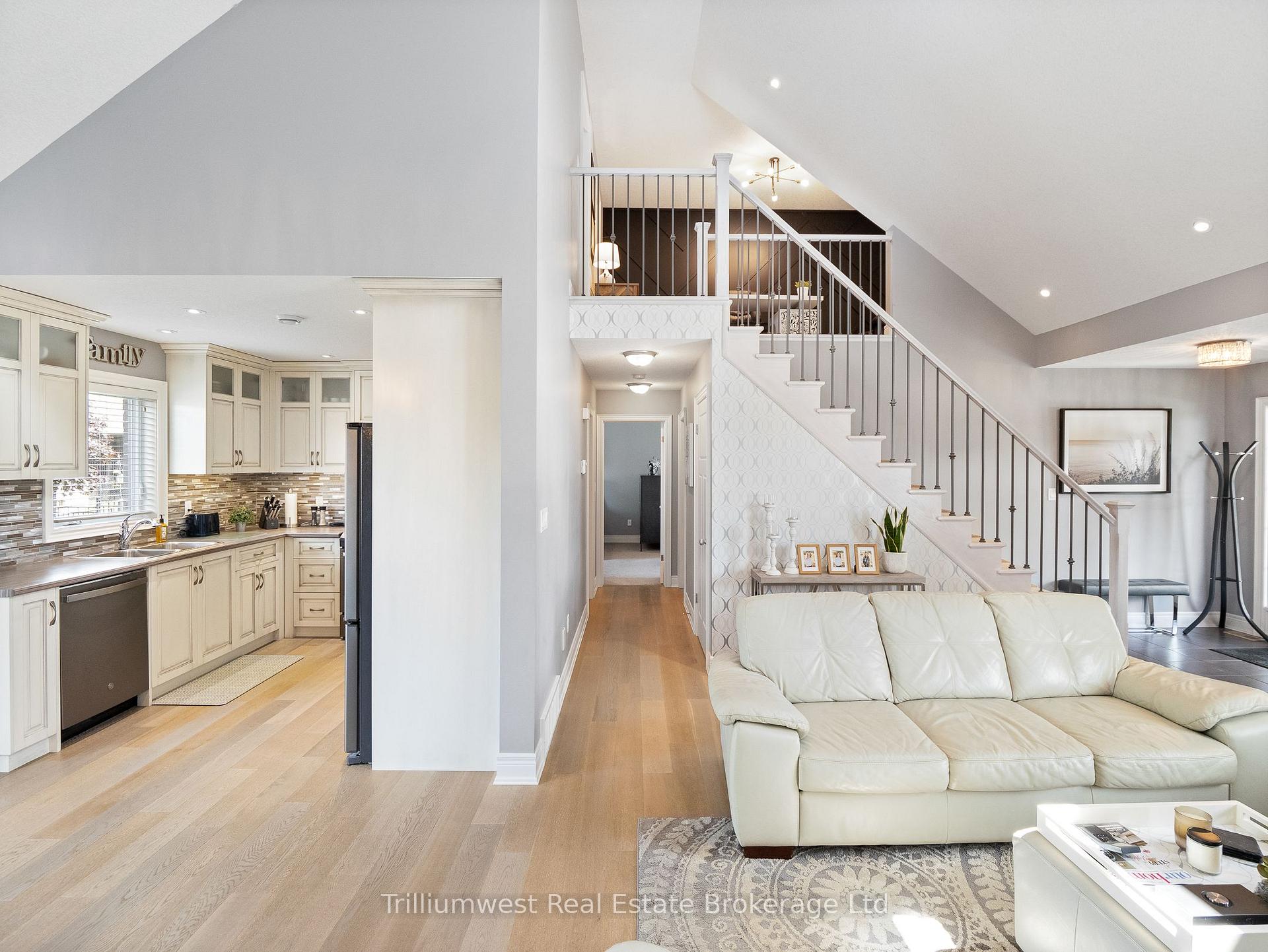 Photo 14 of 112 Ruby's Crescent, Wellington North, Mount Forest — HOMEH