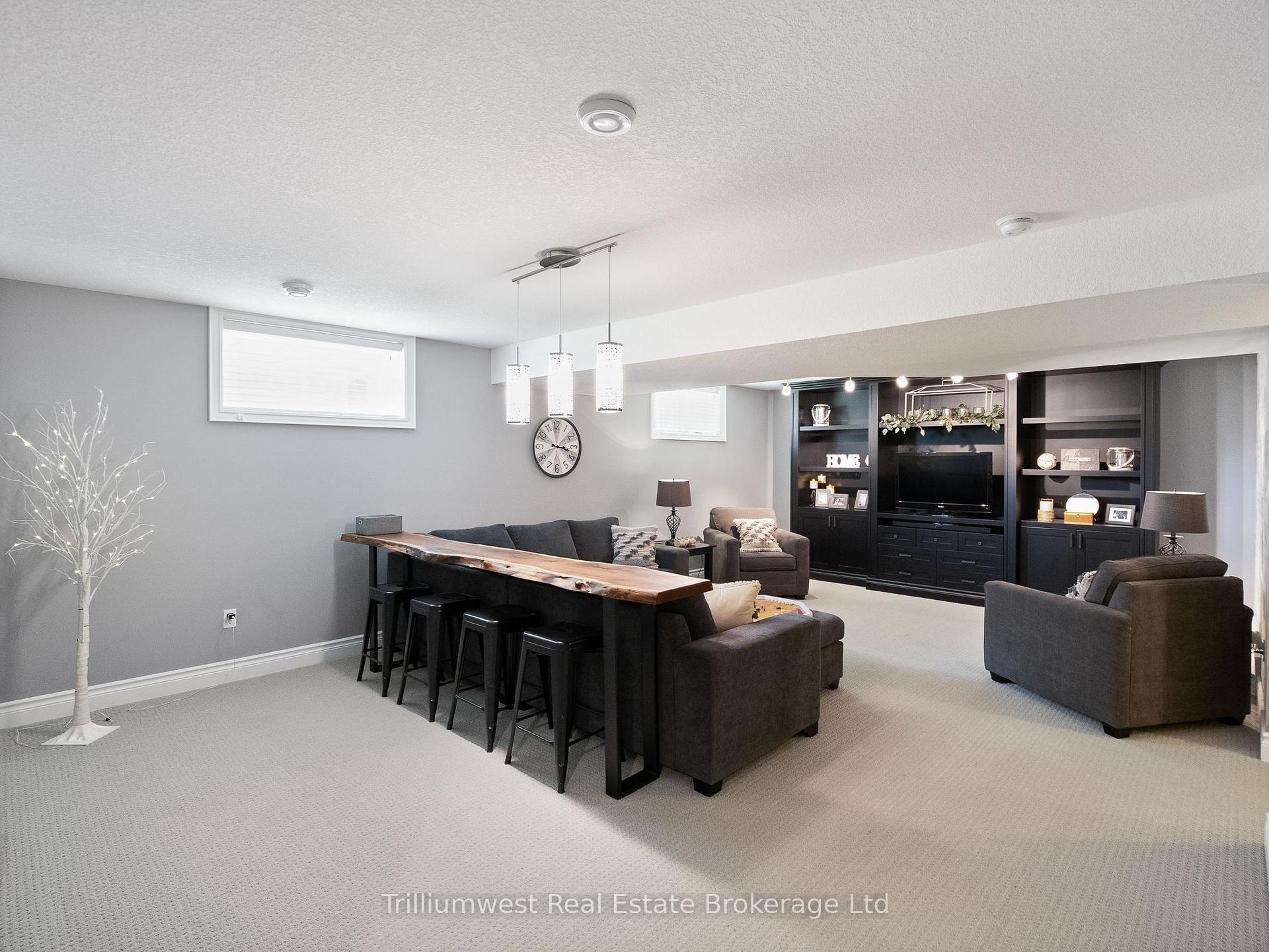 Photo 38 of 112 Ruby's Crescent, Wellington North, Mount Forest — HOMEH