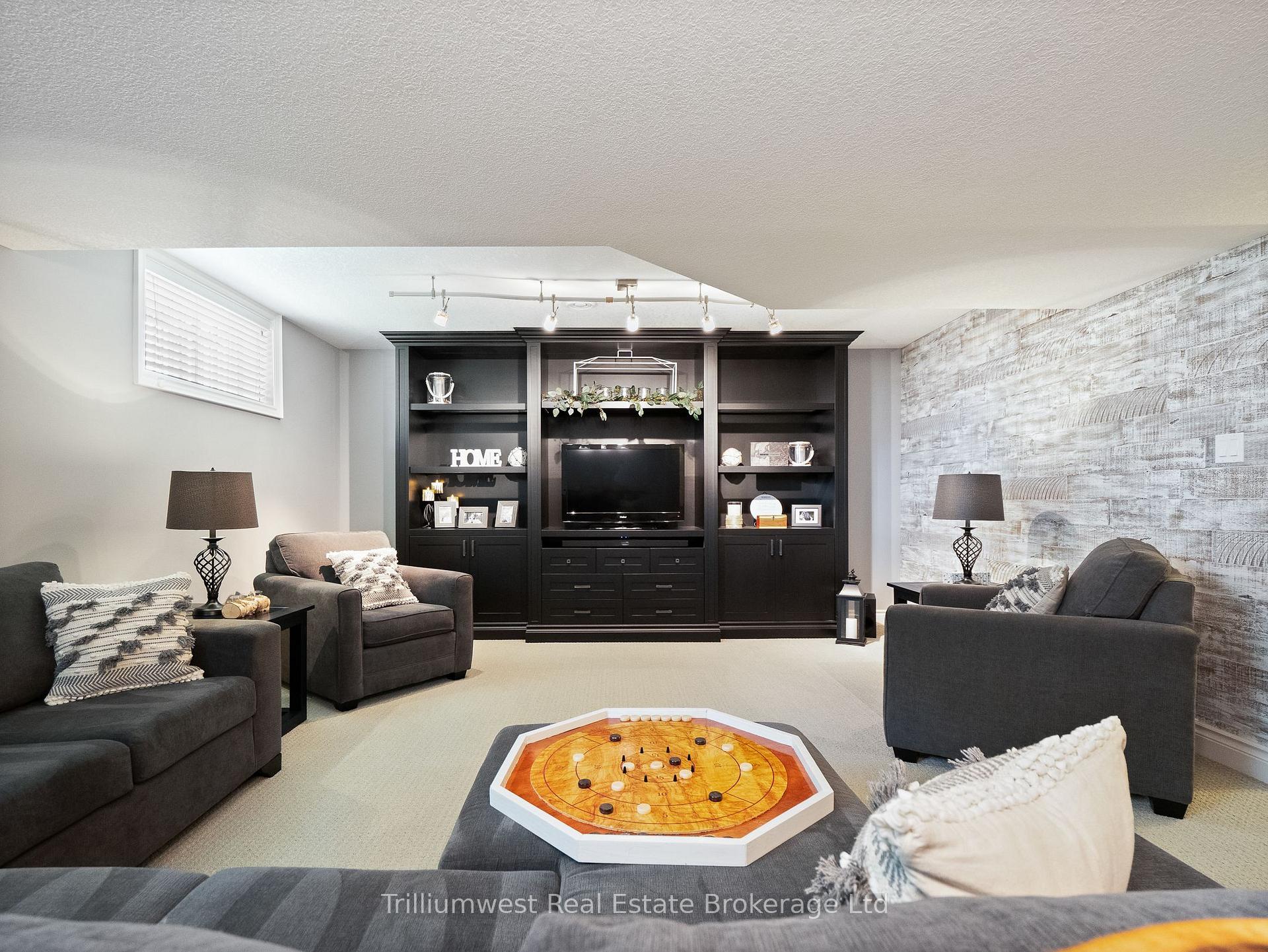 Photo 39 of 112 Ruby's Crescent, Wellington North, Mount Forest — HOMEH