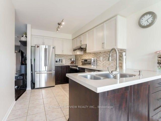 Photo 4 of 10 Lodgeway Drive, Vaughan, Rural Vaughan — HOMEH