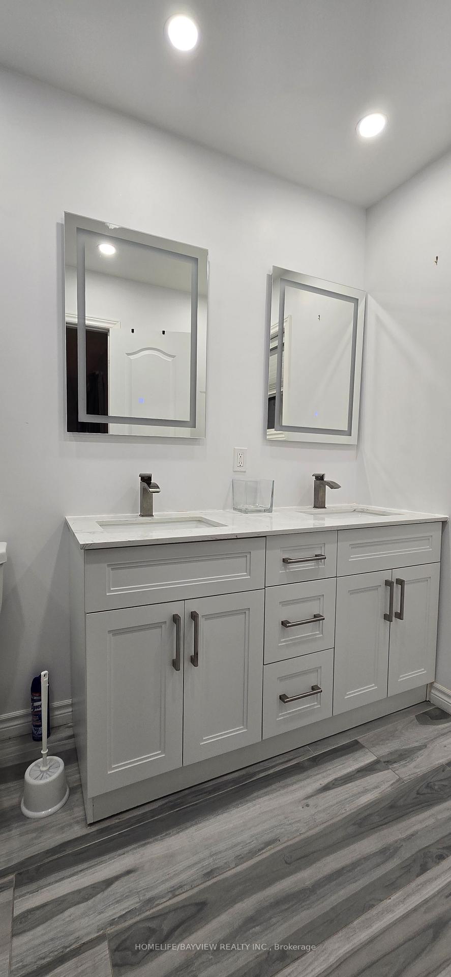 Photo 15 of 10 Lodgeway Drive, Vaughan, Rural Vaughan — HOMEH