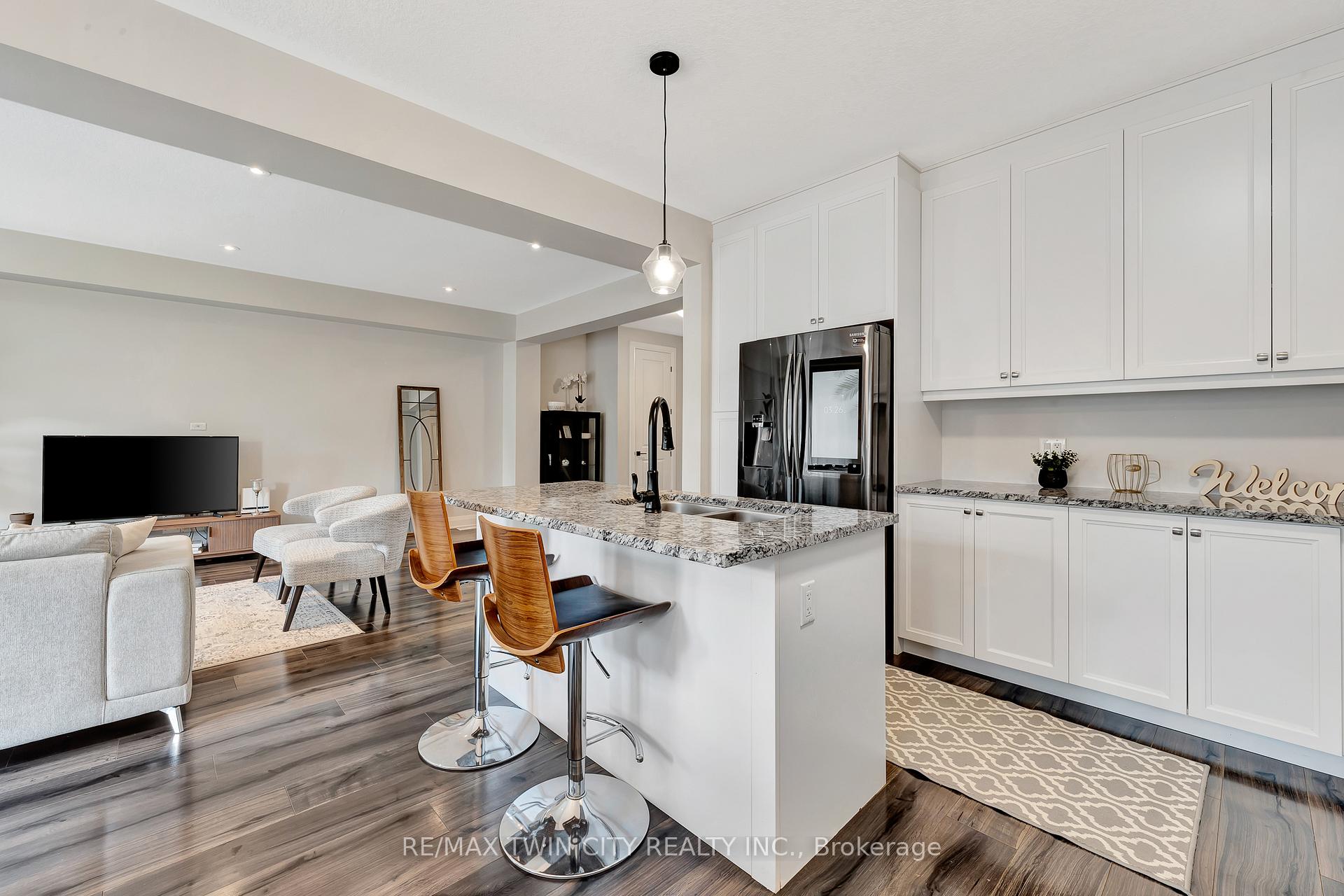 Photo 11 of 592 Mayapple Street, Waterloo, Columbia Forest — HOMEH