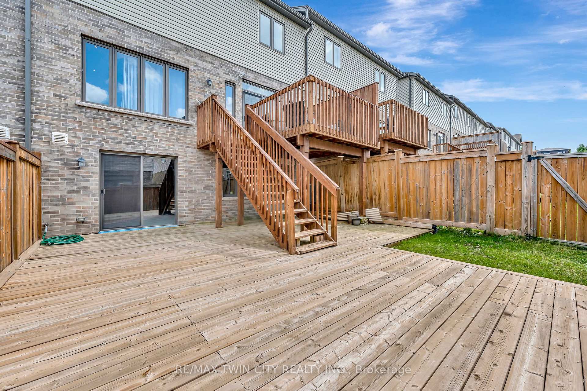 Photo 41 of 592 Mayapple Street, Waterloo, Columbia Forest — HOMEH