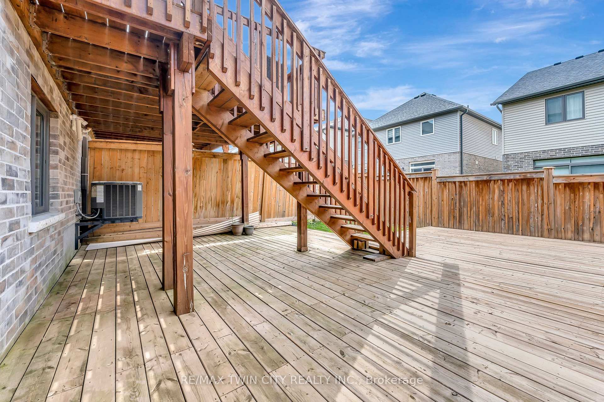 Photo 42 of 592 Mayapple Street, Waterloo, Columbia Forest — HOMEH