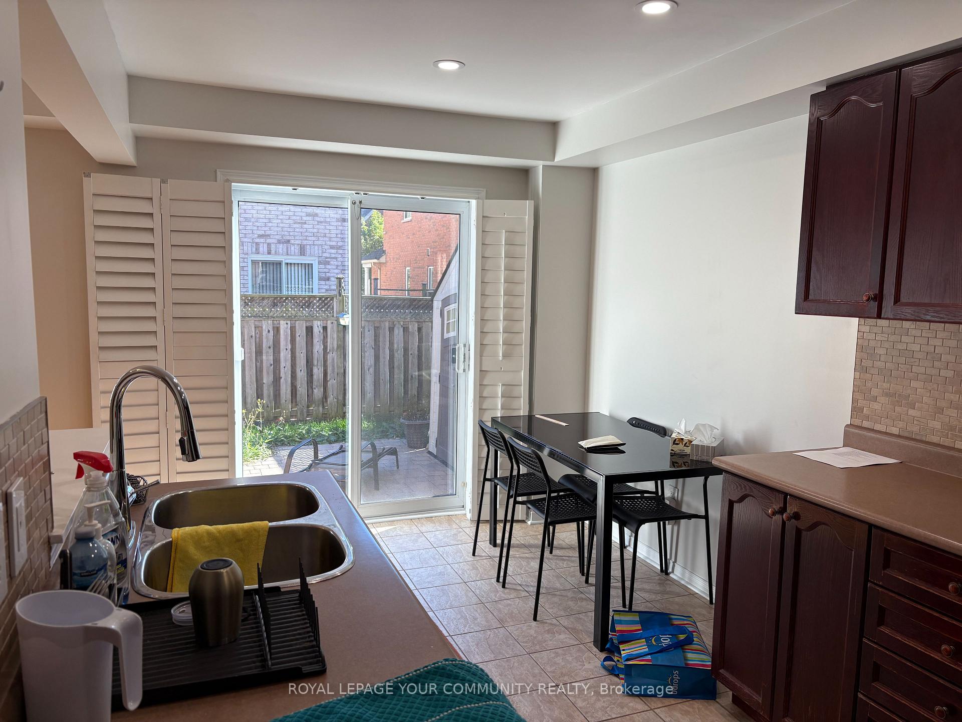 Photo 10 of 146 Hollywood Hill Circle, Vaughan, Vellore Village — HOMEH