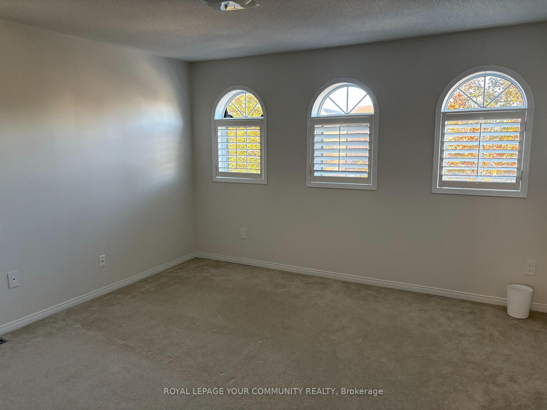 Photo 23 of 146 Hollywood Hill Circle, Vaughan, Vellore Village — HOMEH