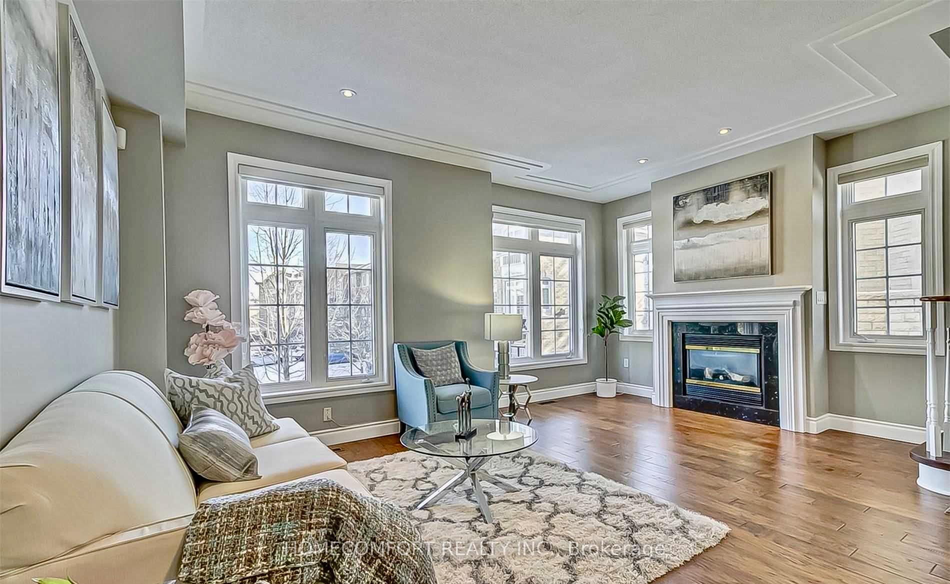 Photo 3 of 38 Burgon Place, Aurora, Aurora Village — HOMEH