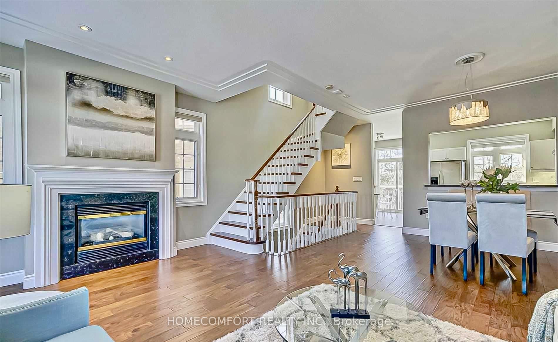 Photo 11 of 38 Burgon Place, Aurora, Aurora Village — HOMEH