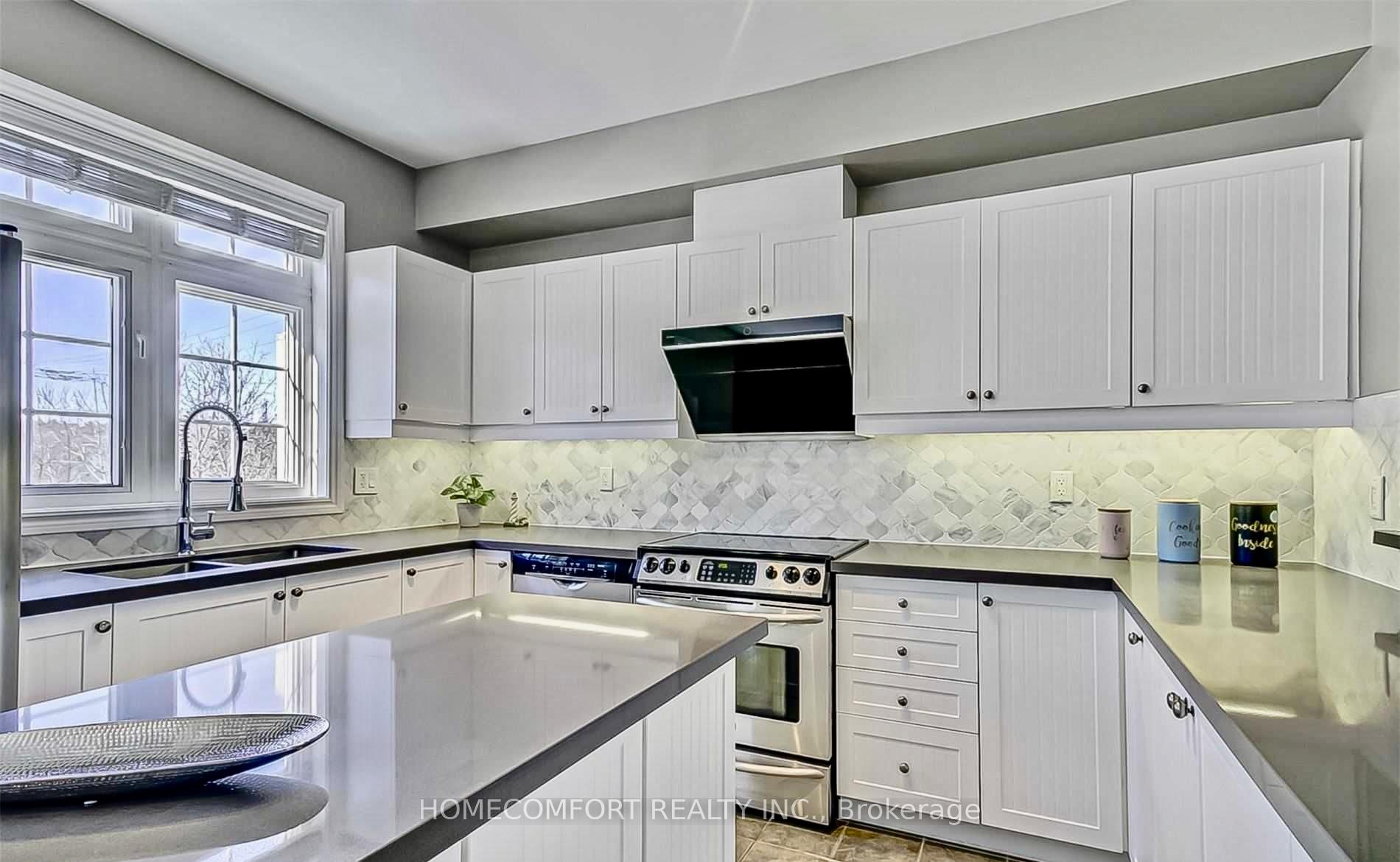 Photo 14 of 38 Burgon Place, Aurora, Aurora Village — HOMEH