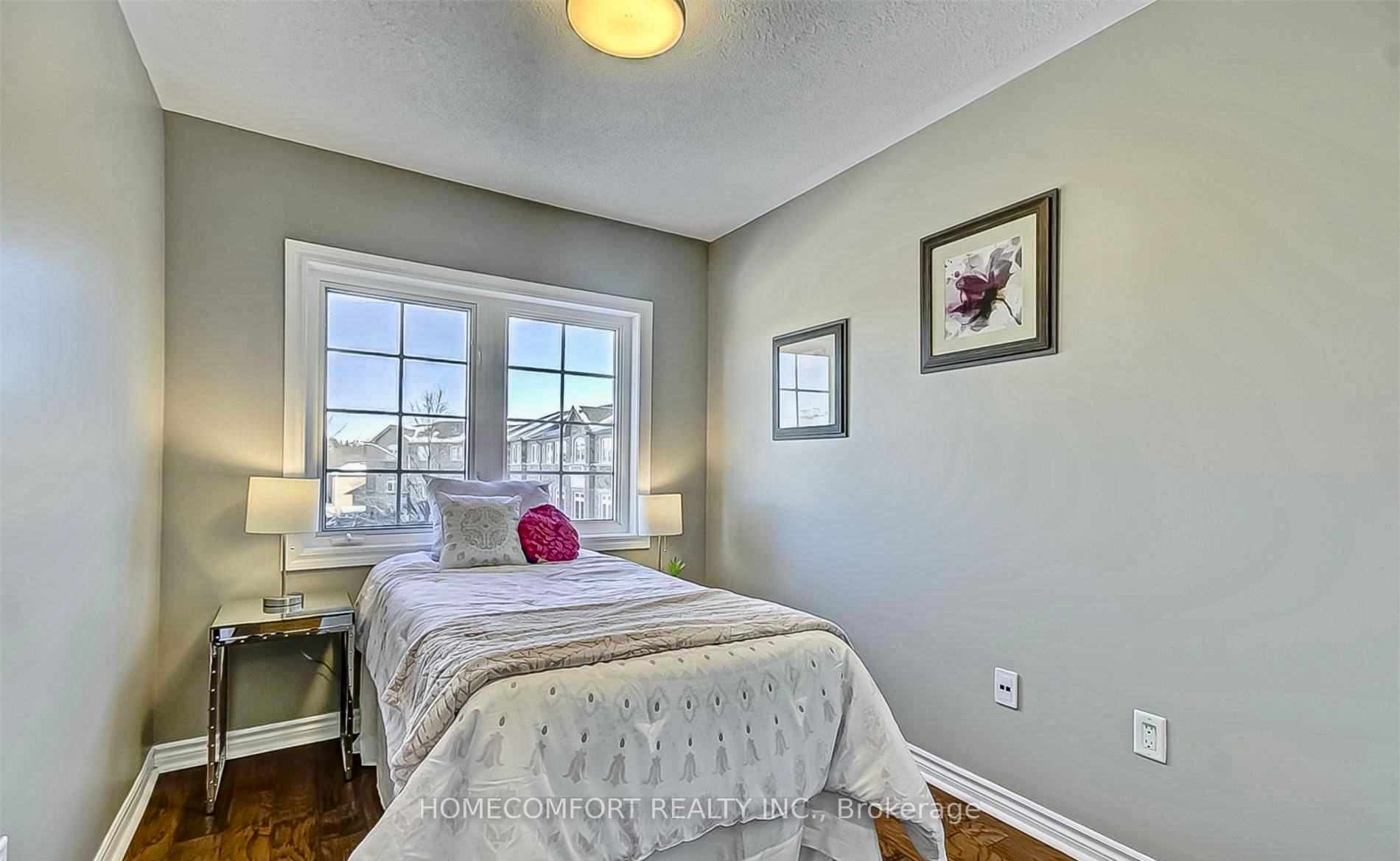 Photo 19 of 38 Burgon Place, Aurora, Aurora Village — HOMEH