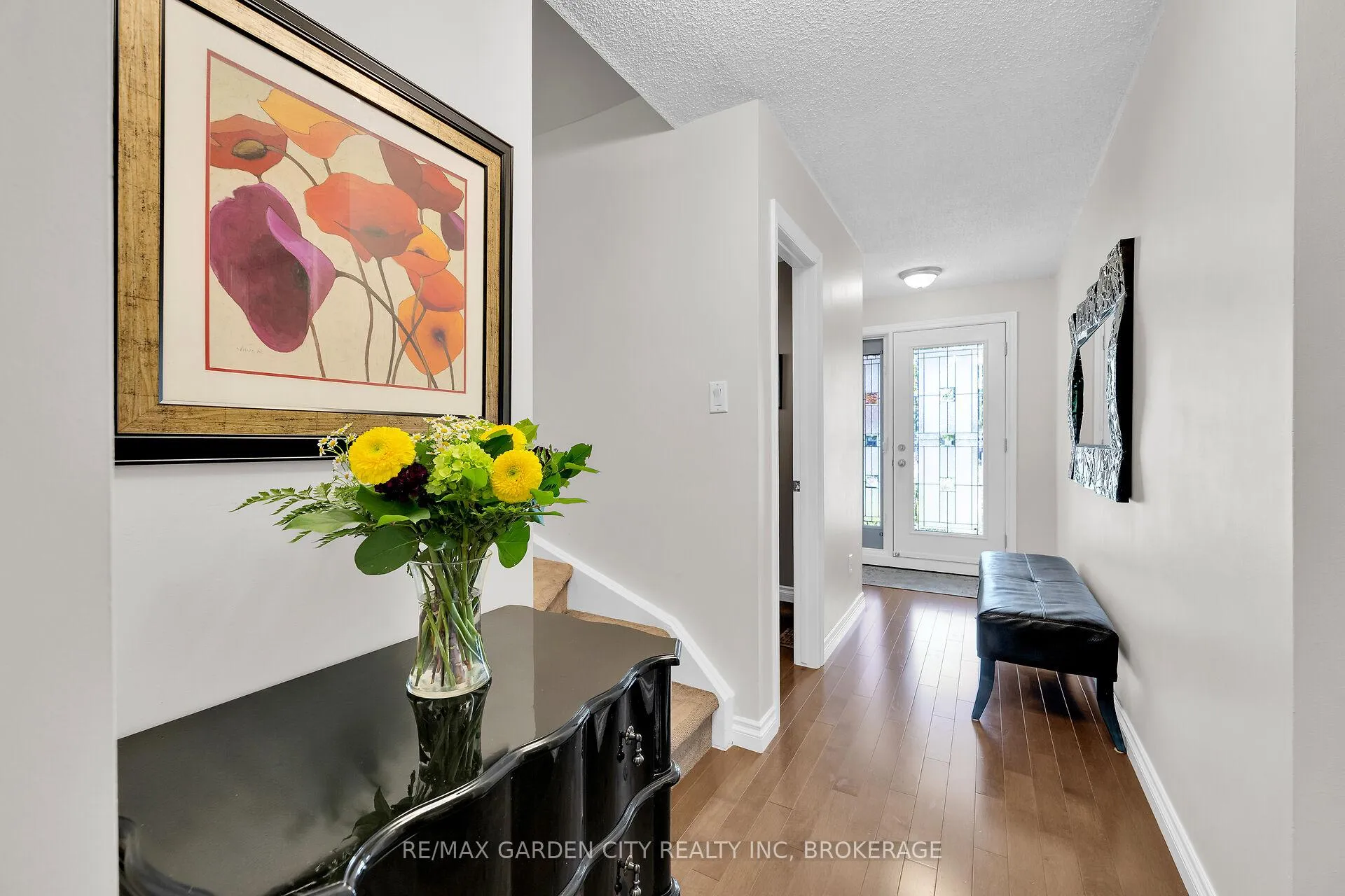 Photo 17 of 82 Terrace Avenue, Welland, Broadway — HOMEH