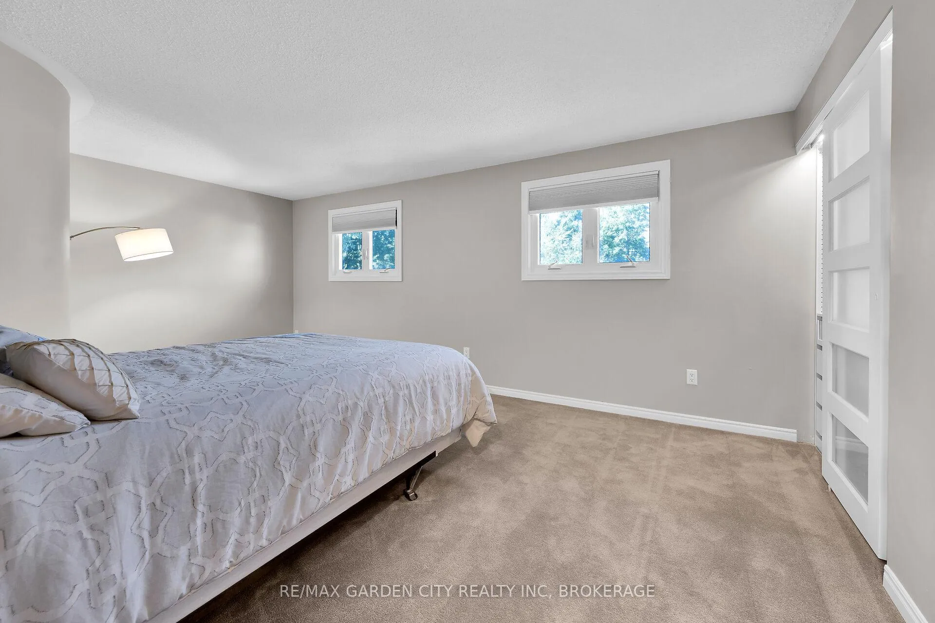 Photo 25 of 82 Terrace Avenue, Welland, Broadway — HOMEH