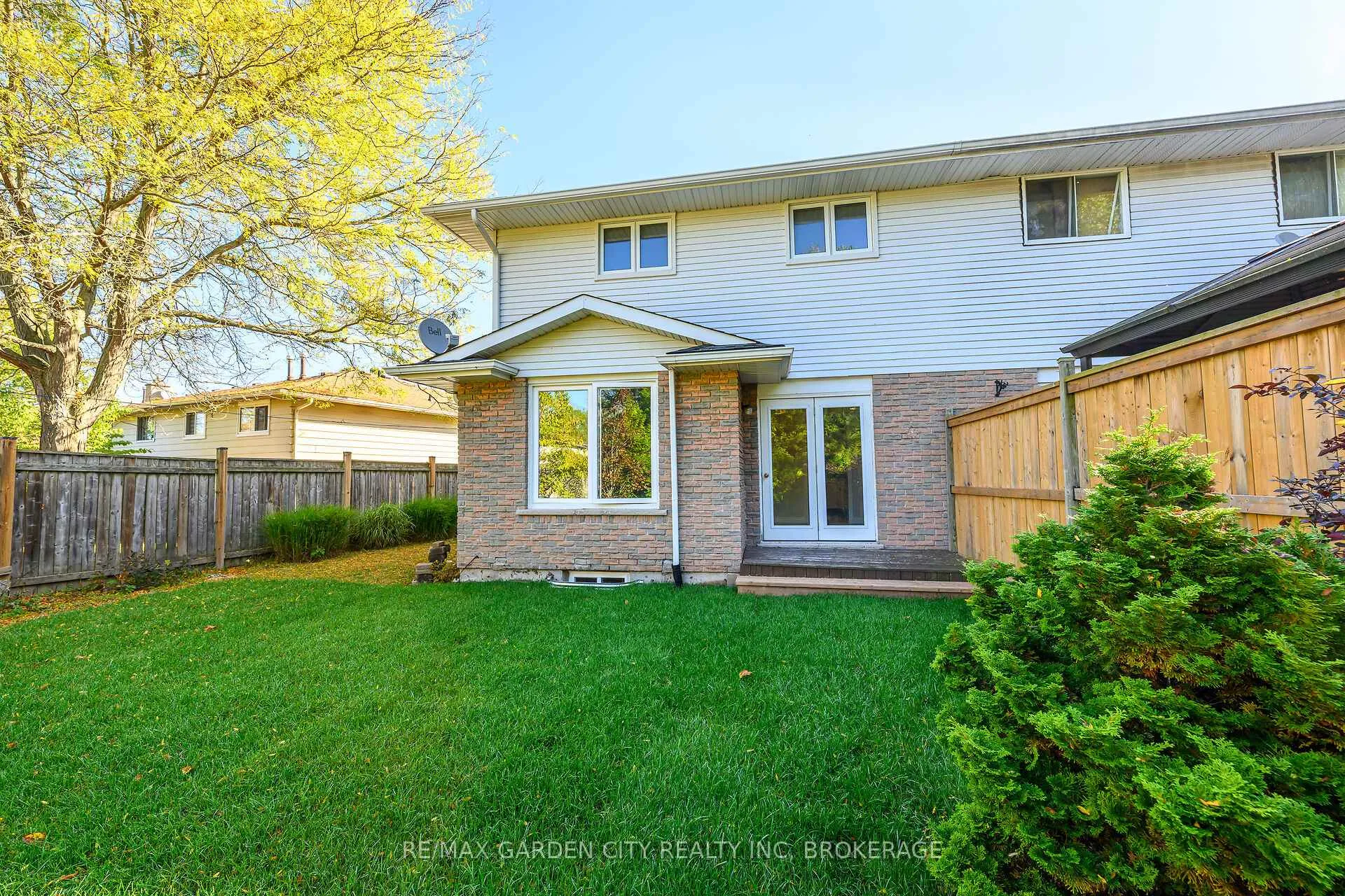 Photo 39 of 82 Terrace Avenue, Welland, Broadway — HOMEH