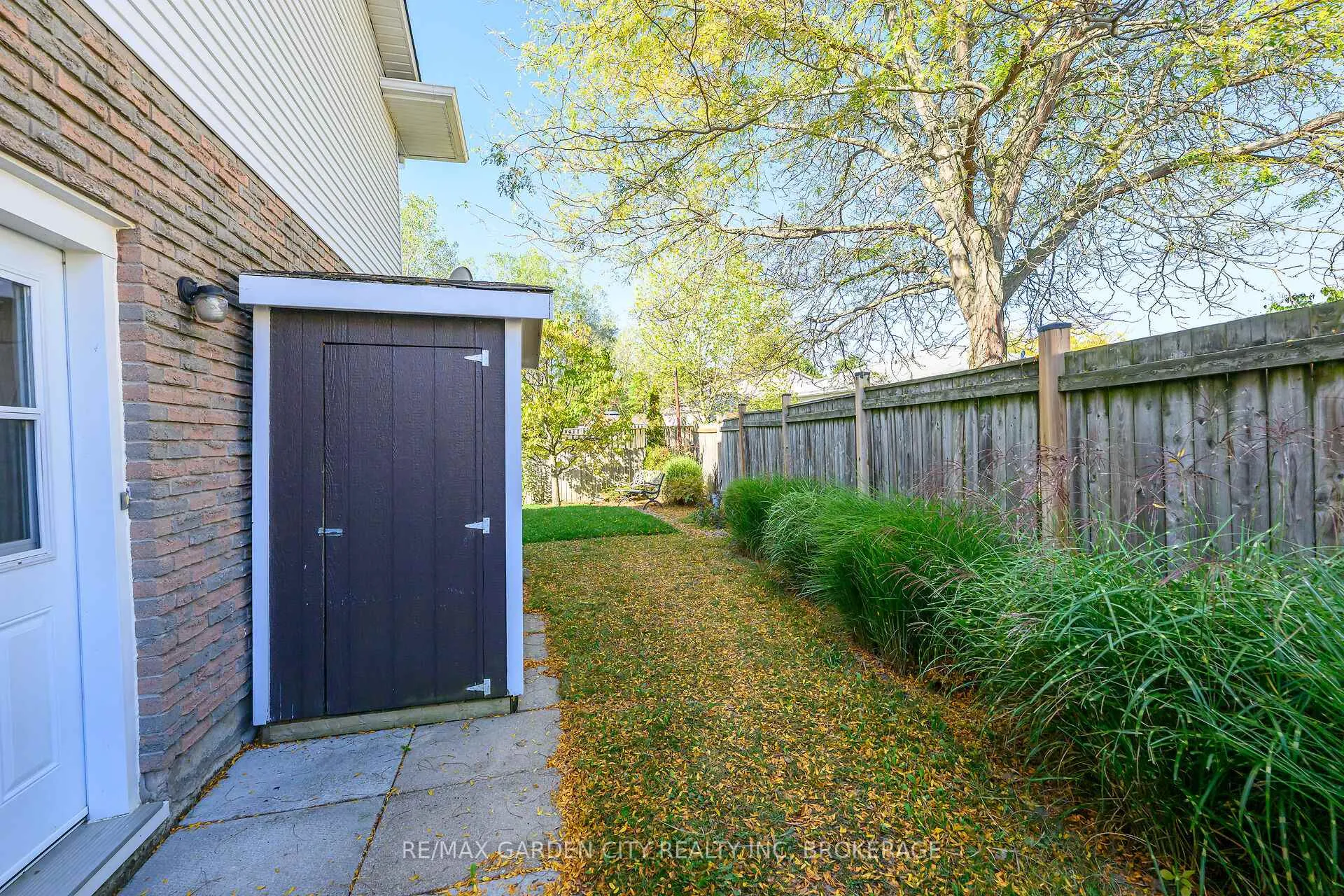 Photo 44 of 82 Terrace Avenue, Welland, Broadway — HOMEH