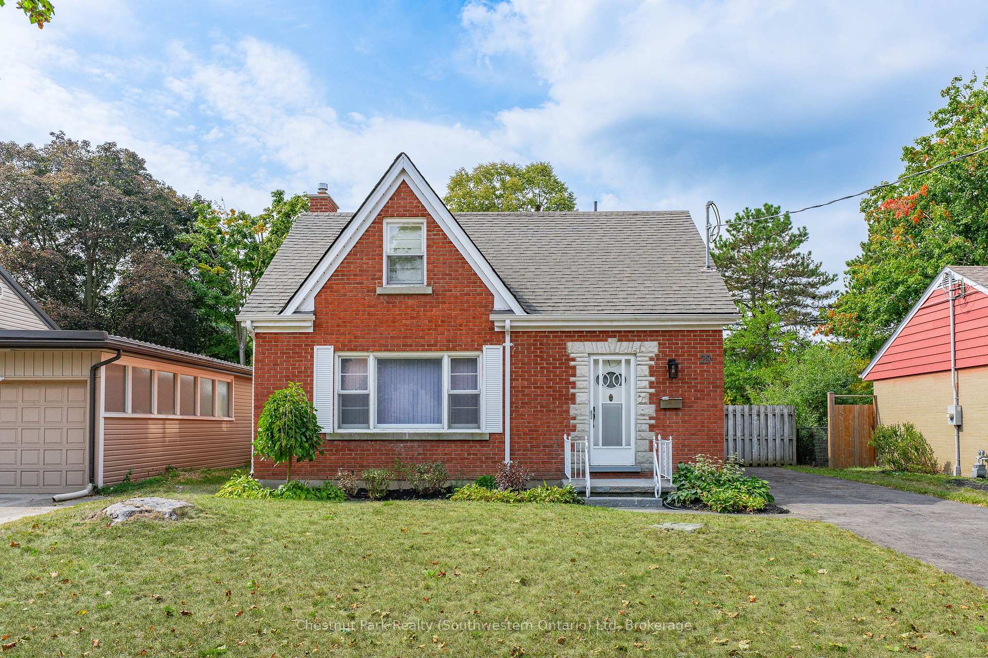 Photo 1 of 29 Ridgewood Avenue, Waterloo — HOMEH