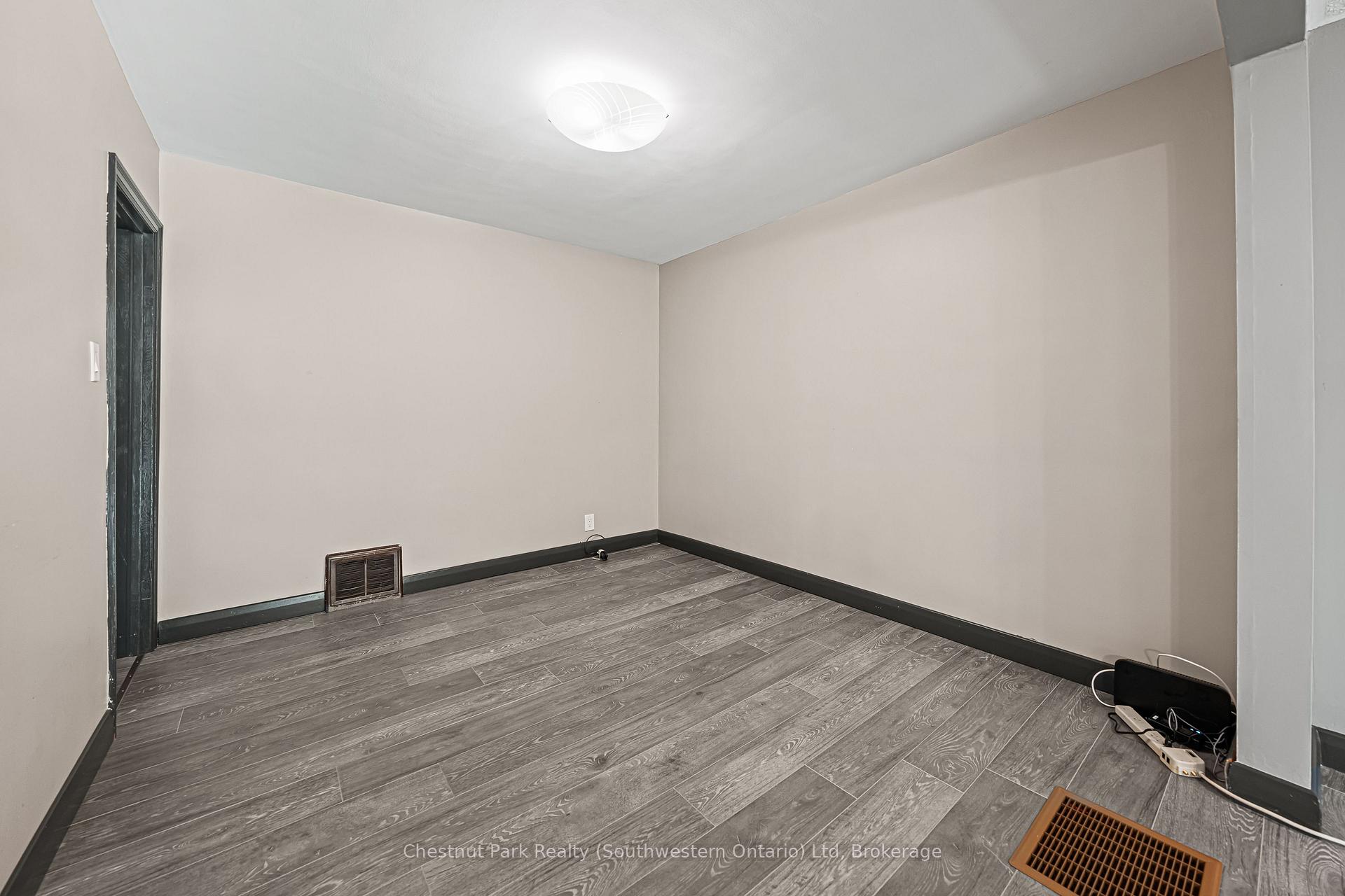 Photo 10 of 29 Ridgewood Avenue, Waterloo — HOMEH