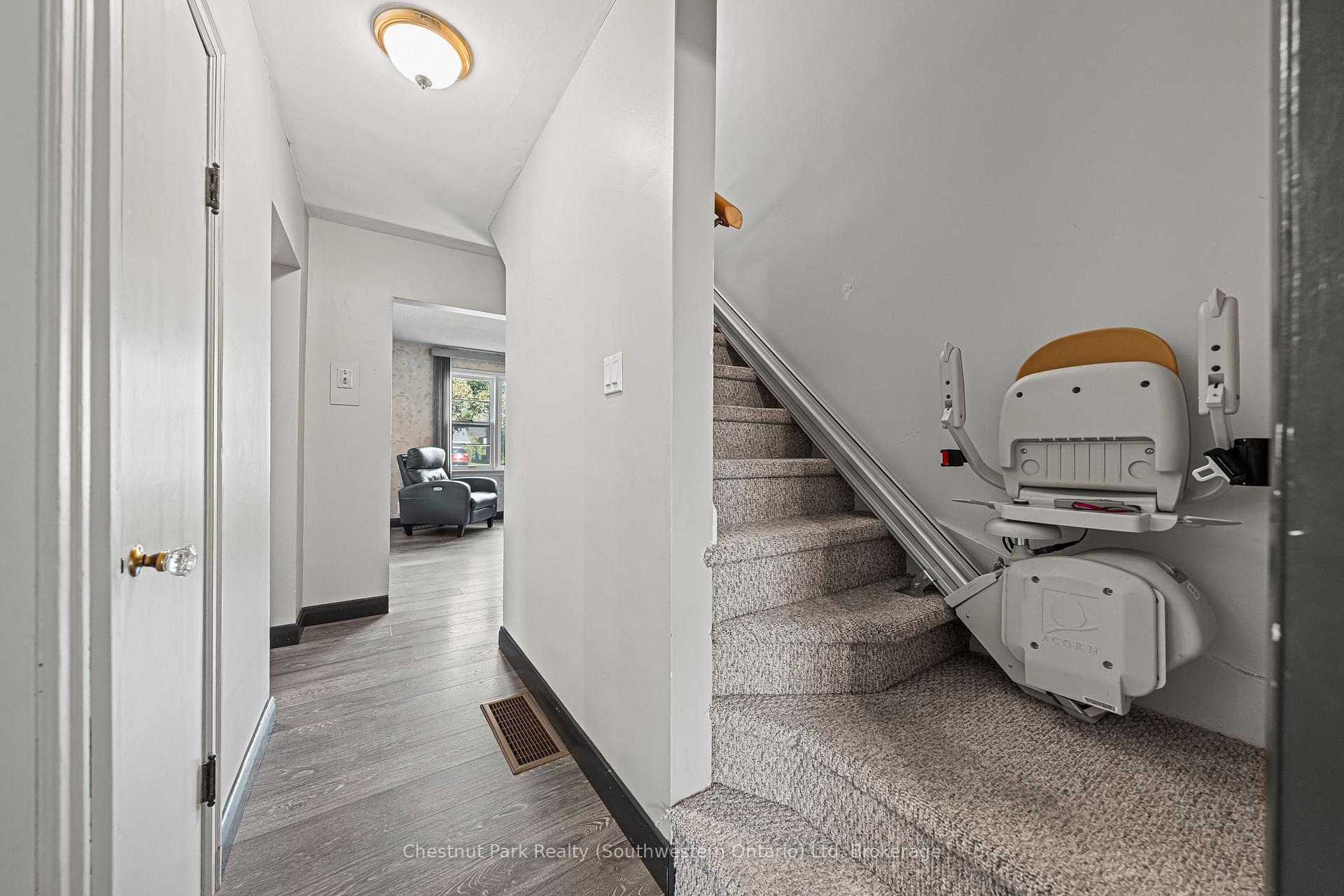 Photo 19 of 29 Ridgewood Avenue, Waterloo — HOMEH
