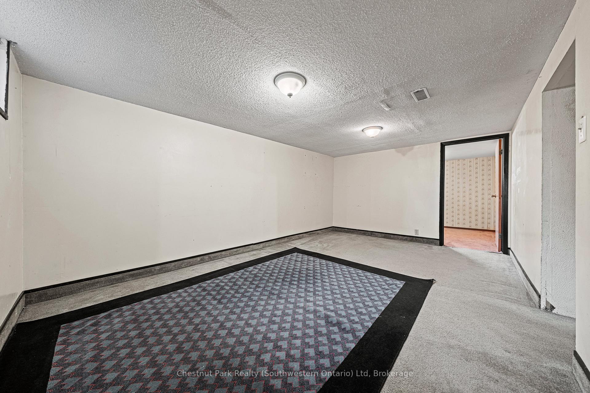 Photo 32 of 29 Ridgewood Avenue, Waterloo — HOMEH
