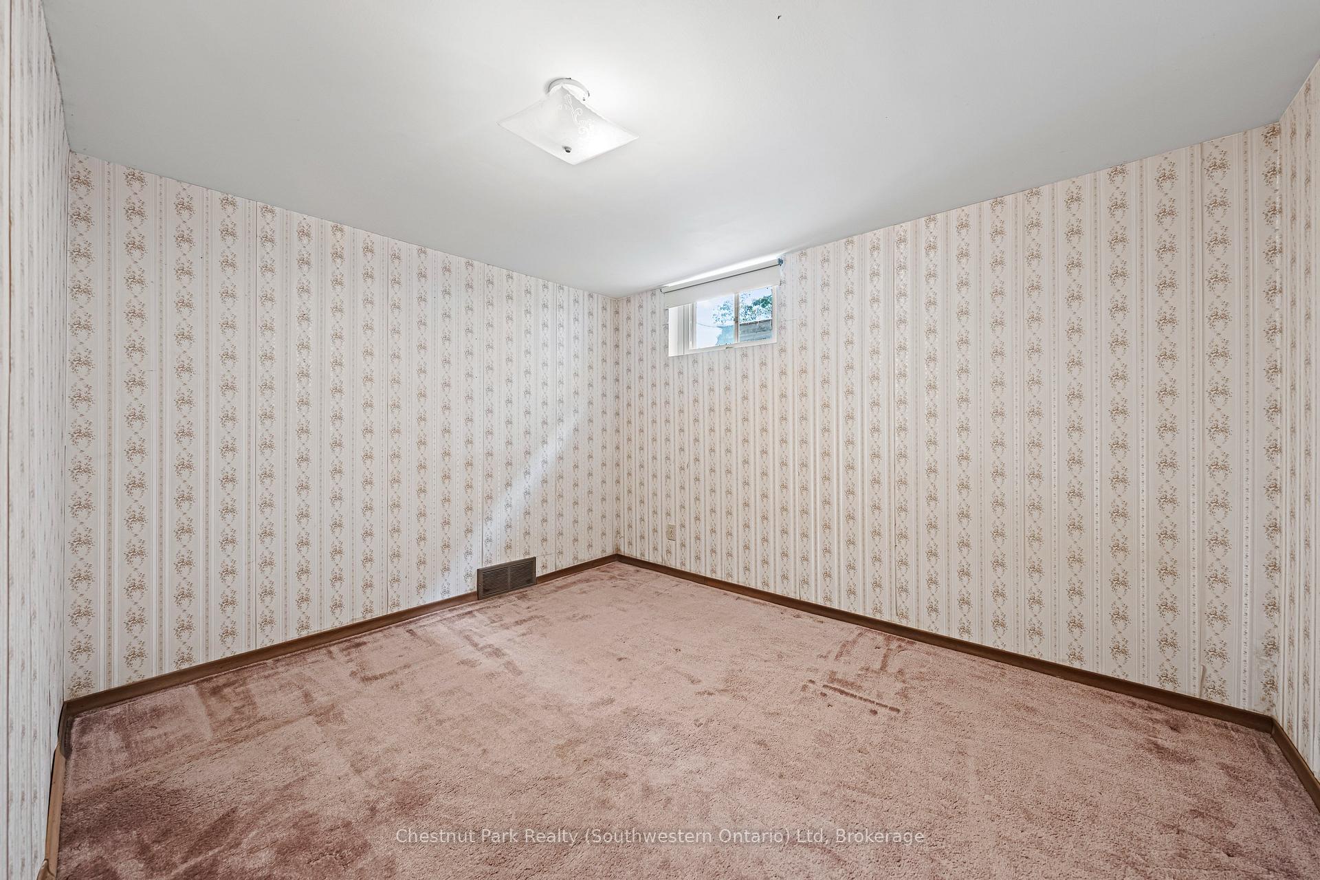 Photo 34 of 29 Ridgewood Avenue, Waterloo — HOMEH