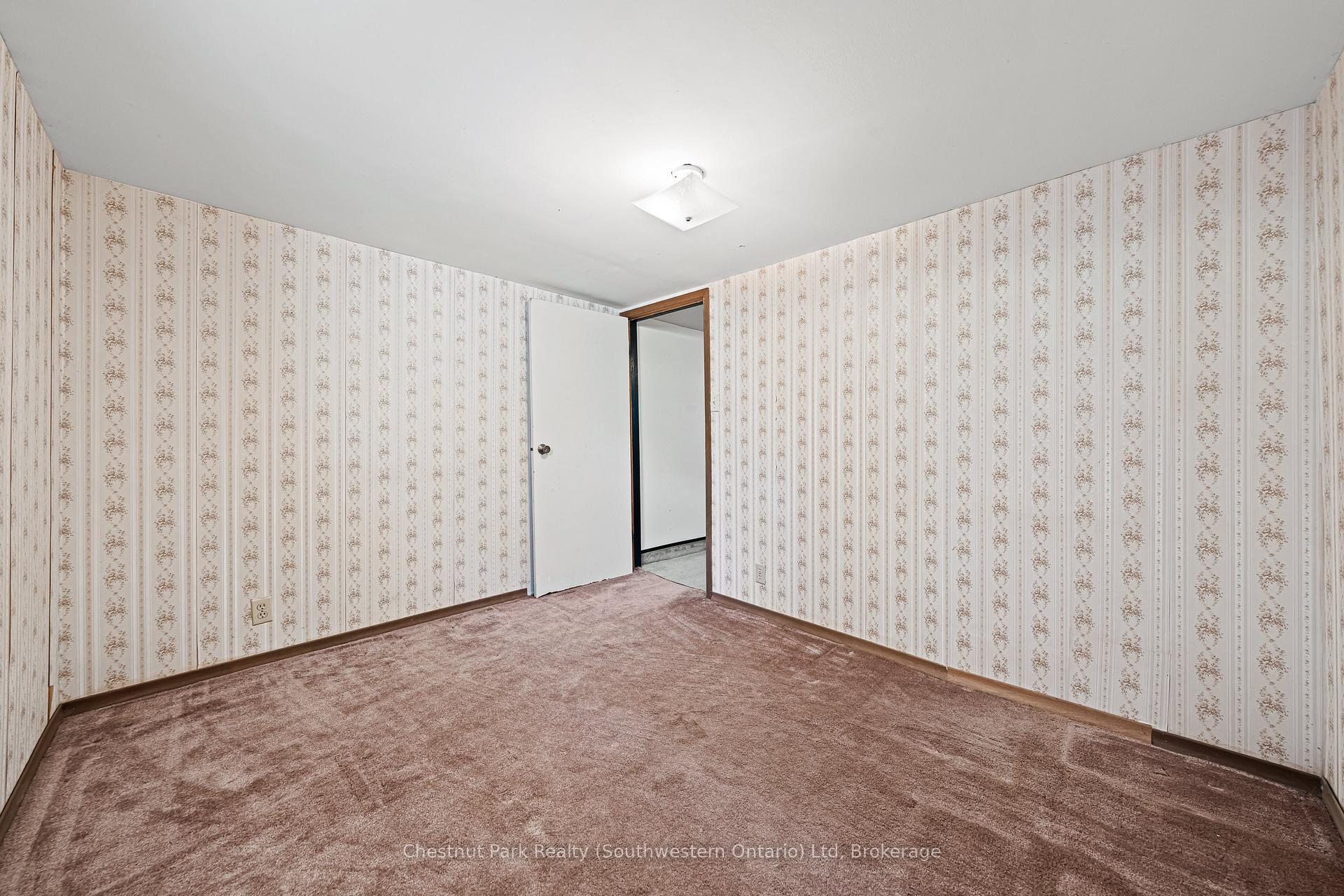 Photo 35 of 29 Ridgewood Avenue, Waterloo — HOMEH