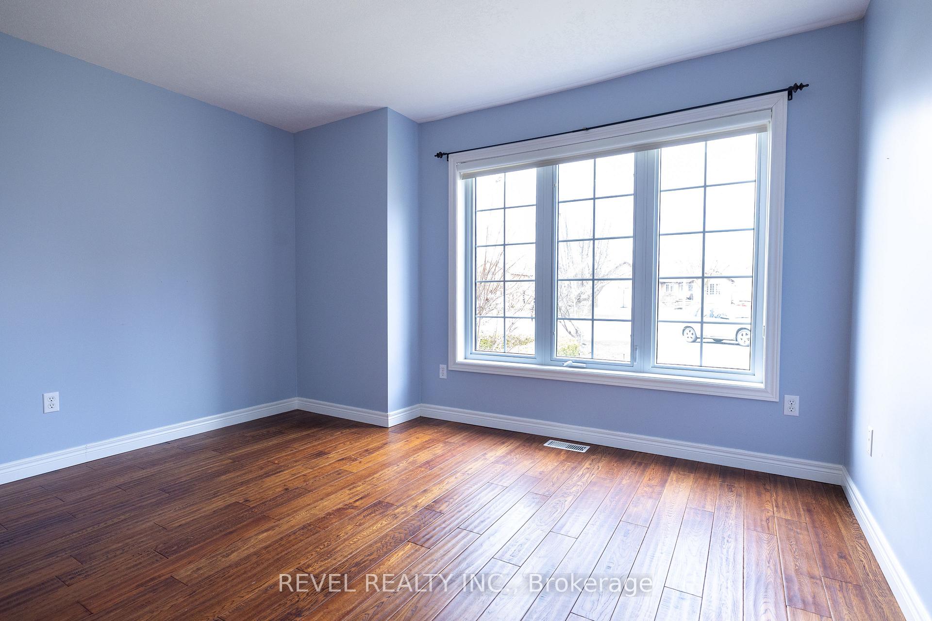 Photo 11 of 4 Berdux Place, Wellesley — HOMEH