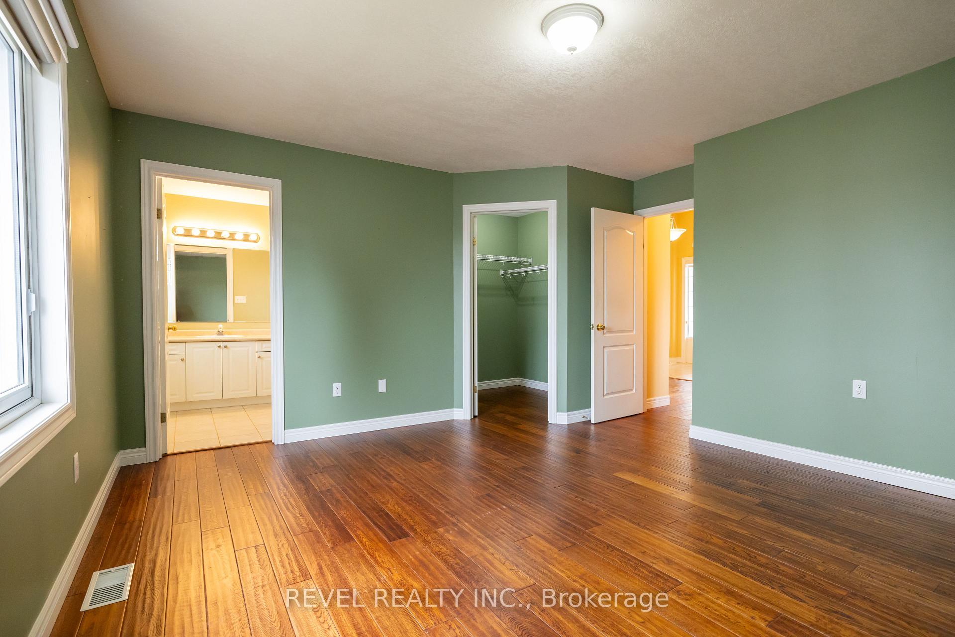 Photo 16 of 4 Berdux Place, Wellesley — HOMEH