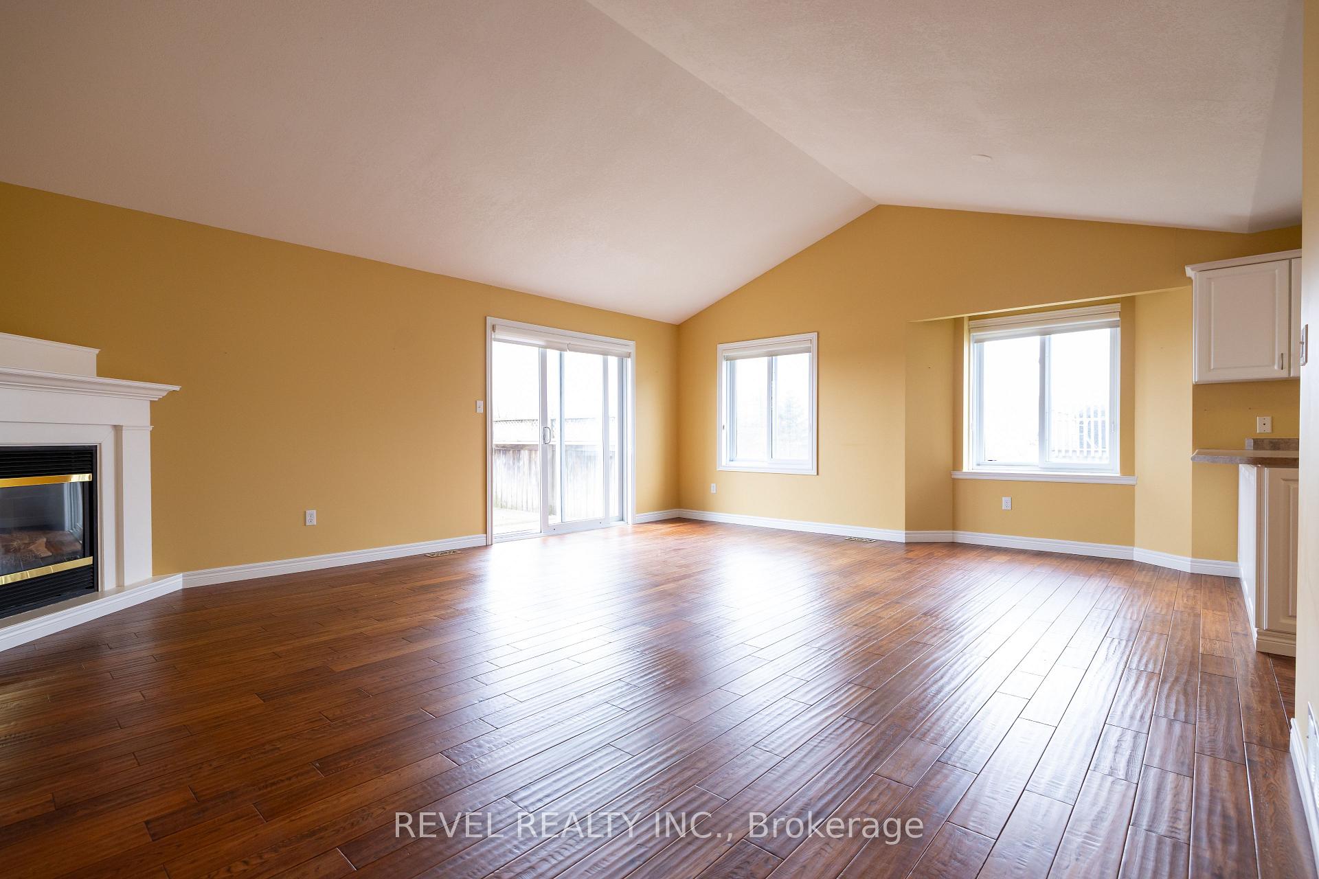 Photo 22 of 4 Berdux Place, Wellesley — HOMEH