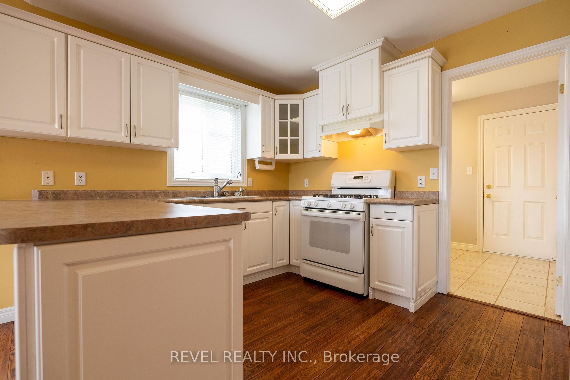 Photo 26 of 4 Berdux Place, Wellesley — HOMEH