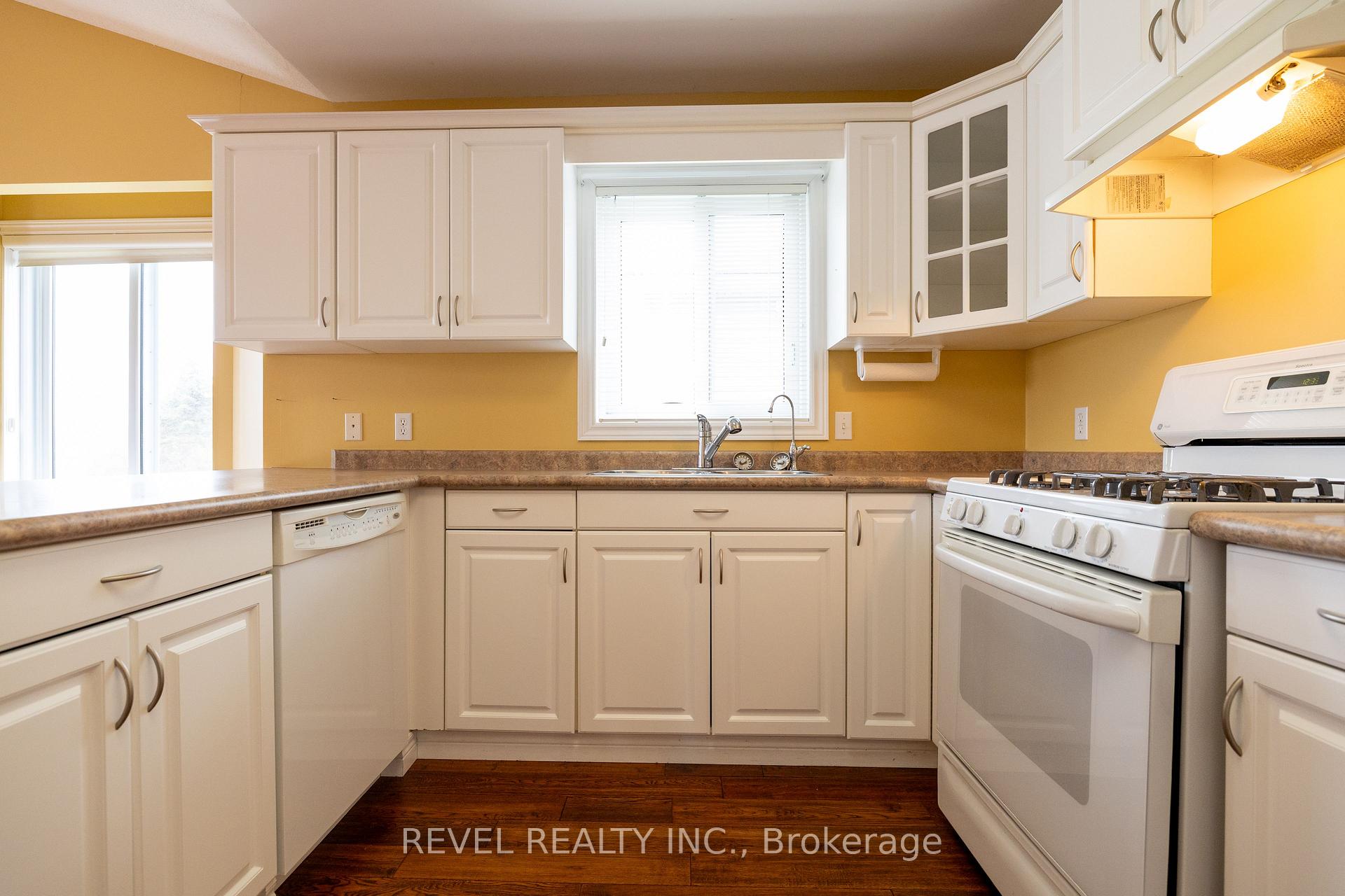 Photo 28 of 4 Berdux Place, Wellesley — HOMEH