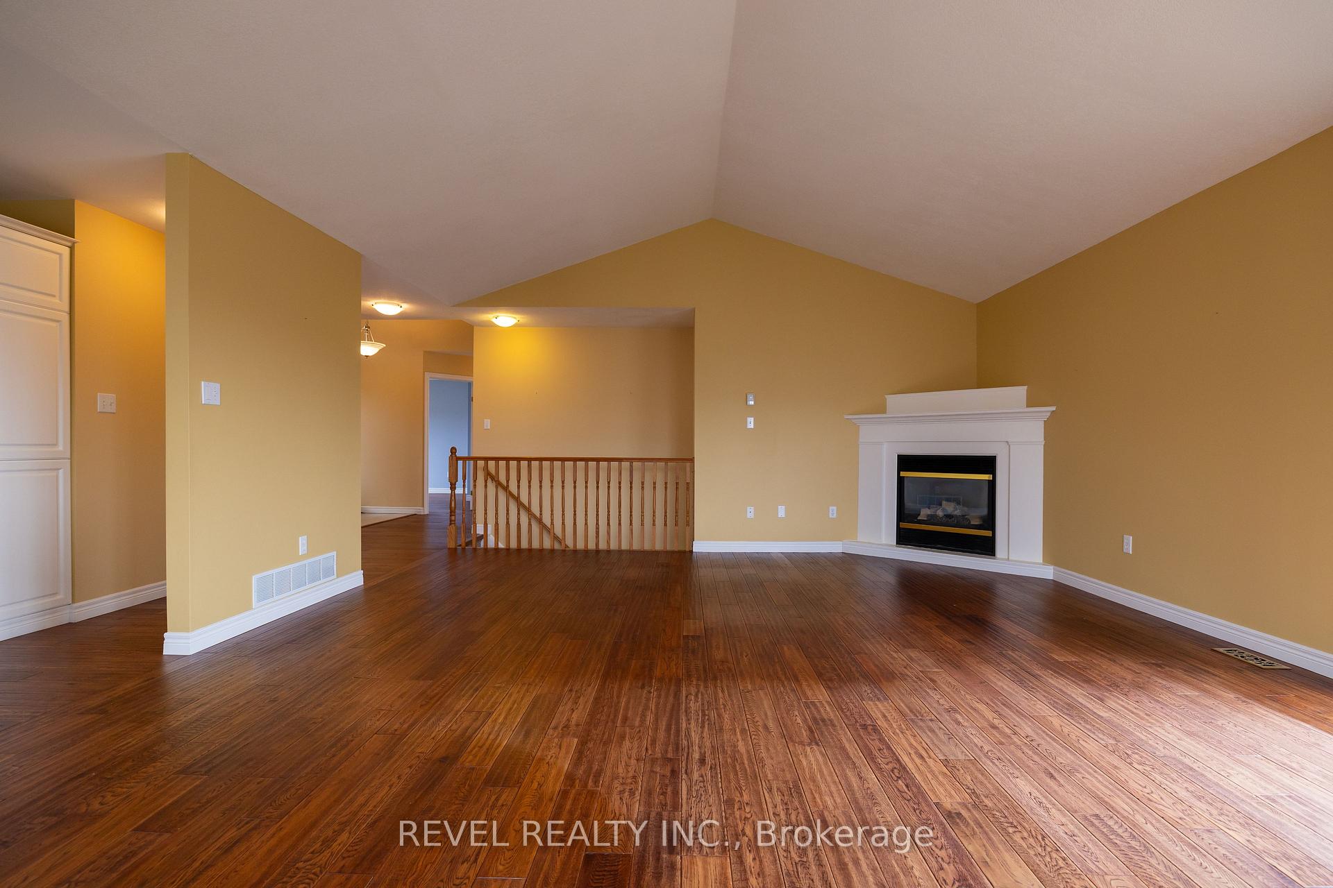 Photo 32 of 4 Berdux Place, Wellesley — HOMEH