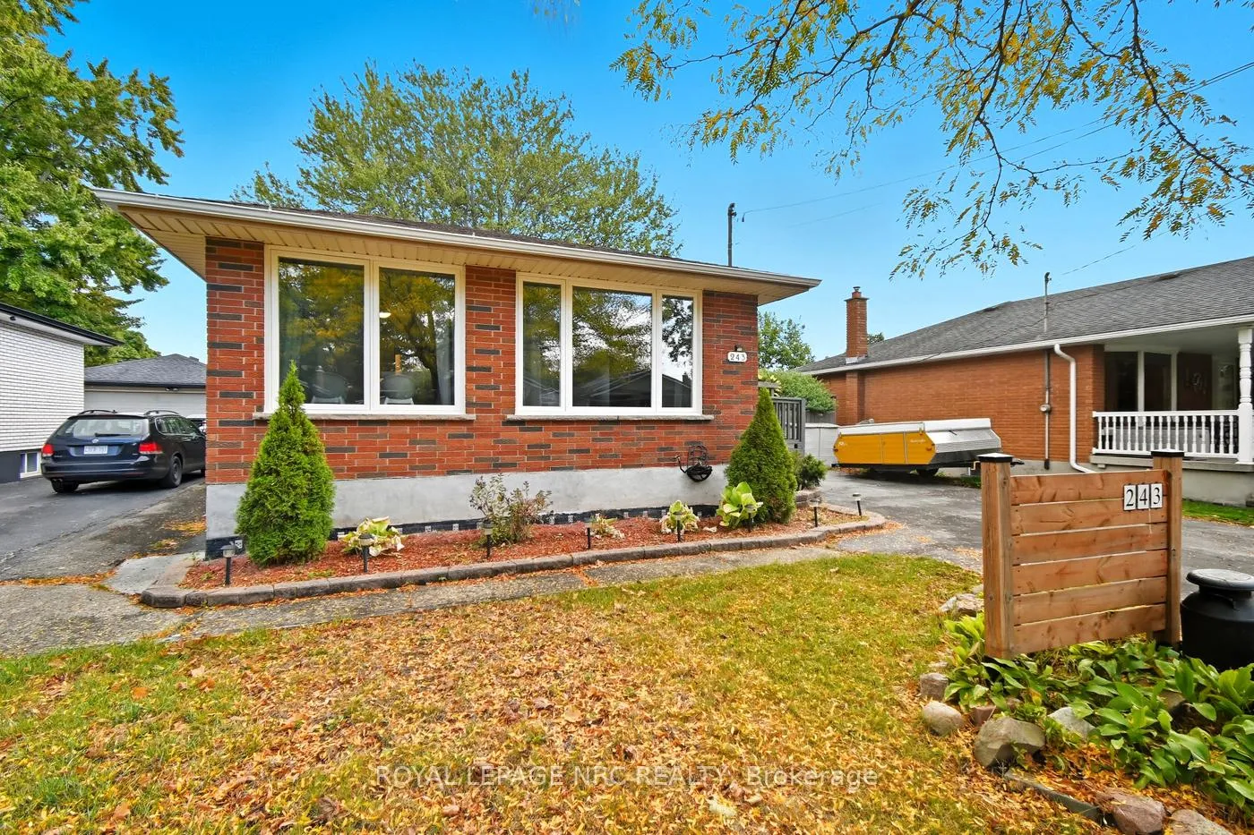 Photo 5 of 243 Gross Avenue, Welland, Broadway — HOMEH