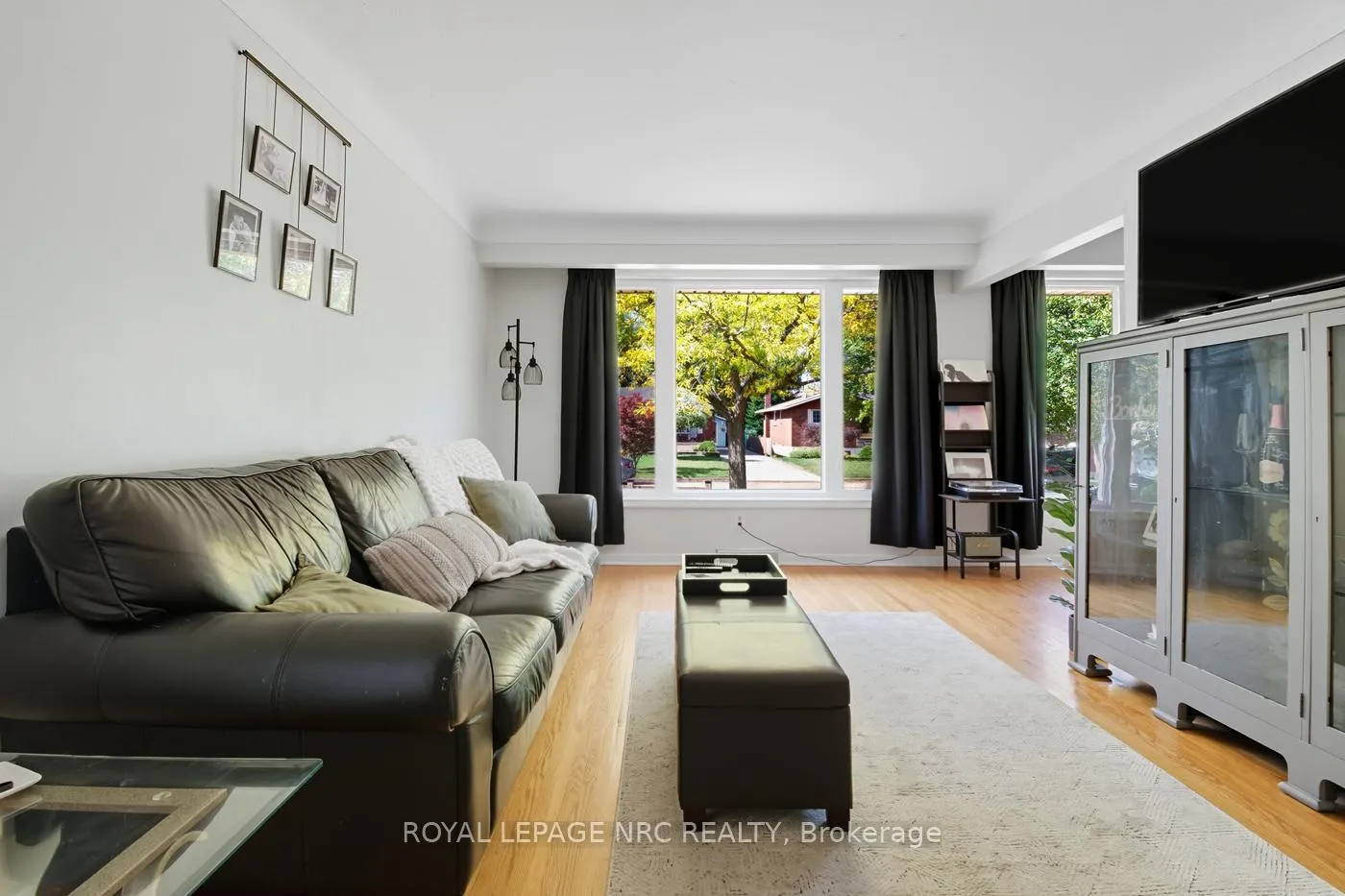 Photo 6 of 243 Gross Avenue, Welland, Broadway — HOMEH