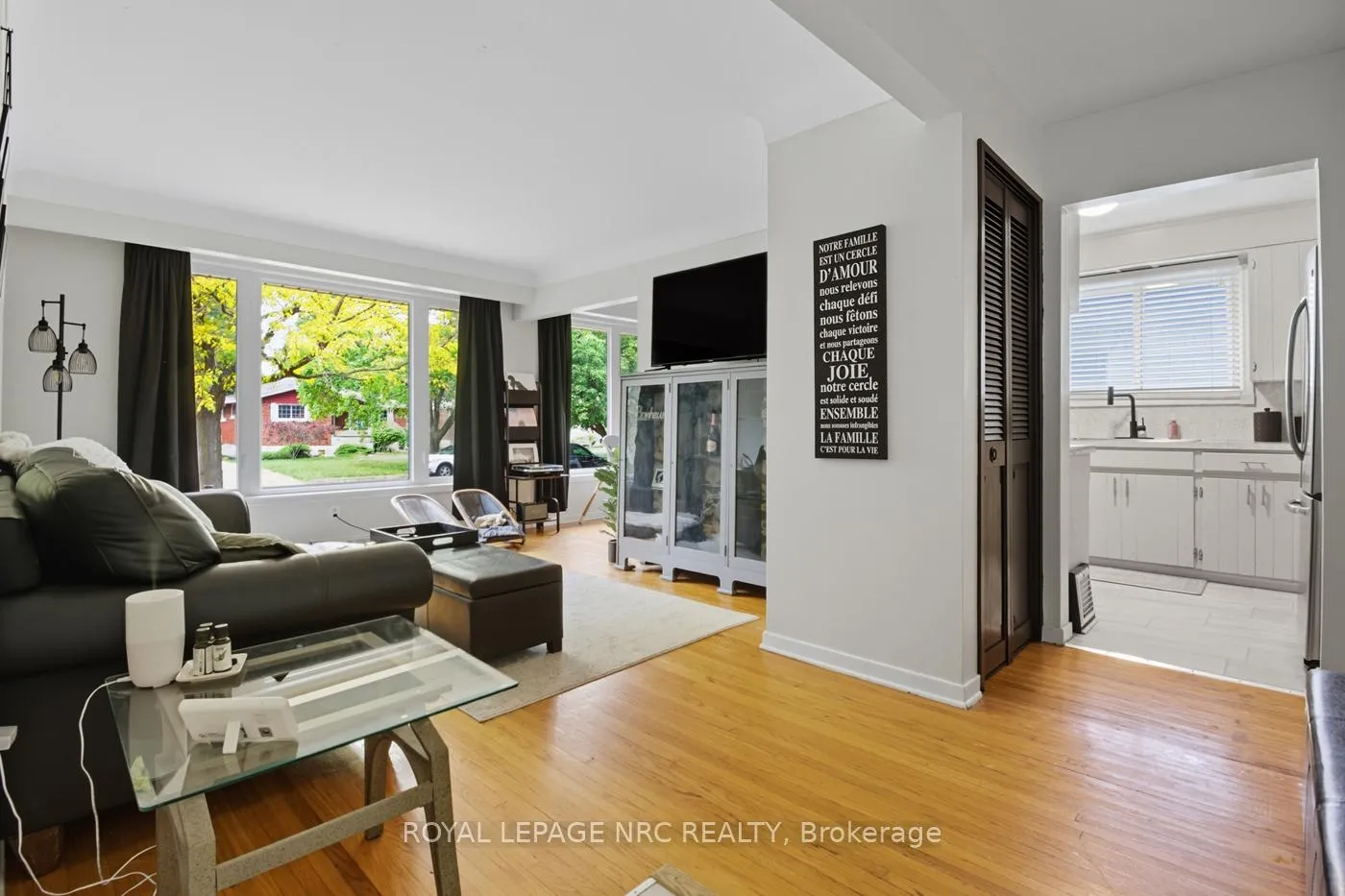 Photo 8 of 243 Gross Avenue, Welland, Broadway — HOMEH