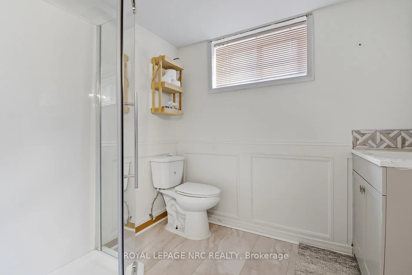 Photo 19 of 243 Gross Avenue, Welland, Broadway — HOMEH